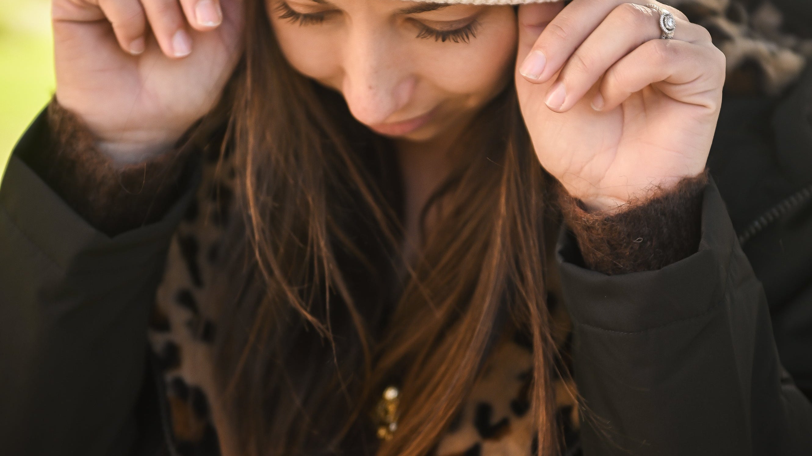❄️ Neige et Pluie : Les 5 Astuces Tendance pour Porter 3 Couches de Vêtements (Sans Ressembler à un Bonhomme de Neige !)