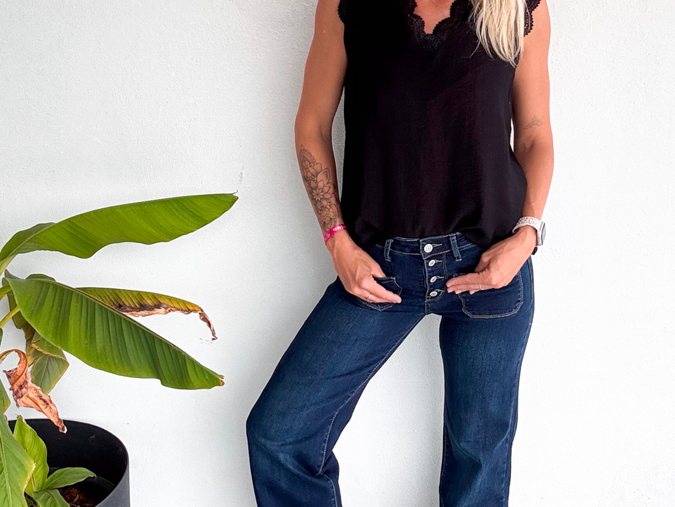 Jean Flare ou Jean Slim : Quel jean choisir pour sublimer votre silhouette ?