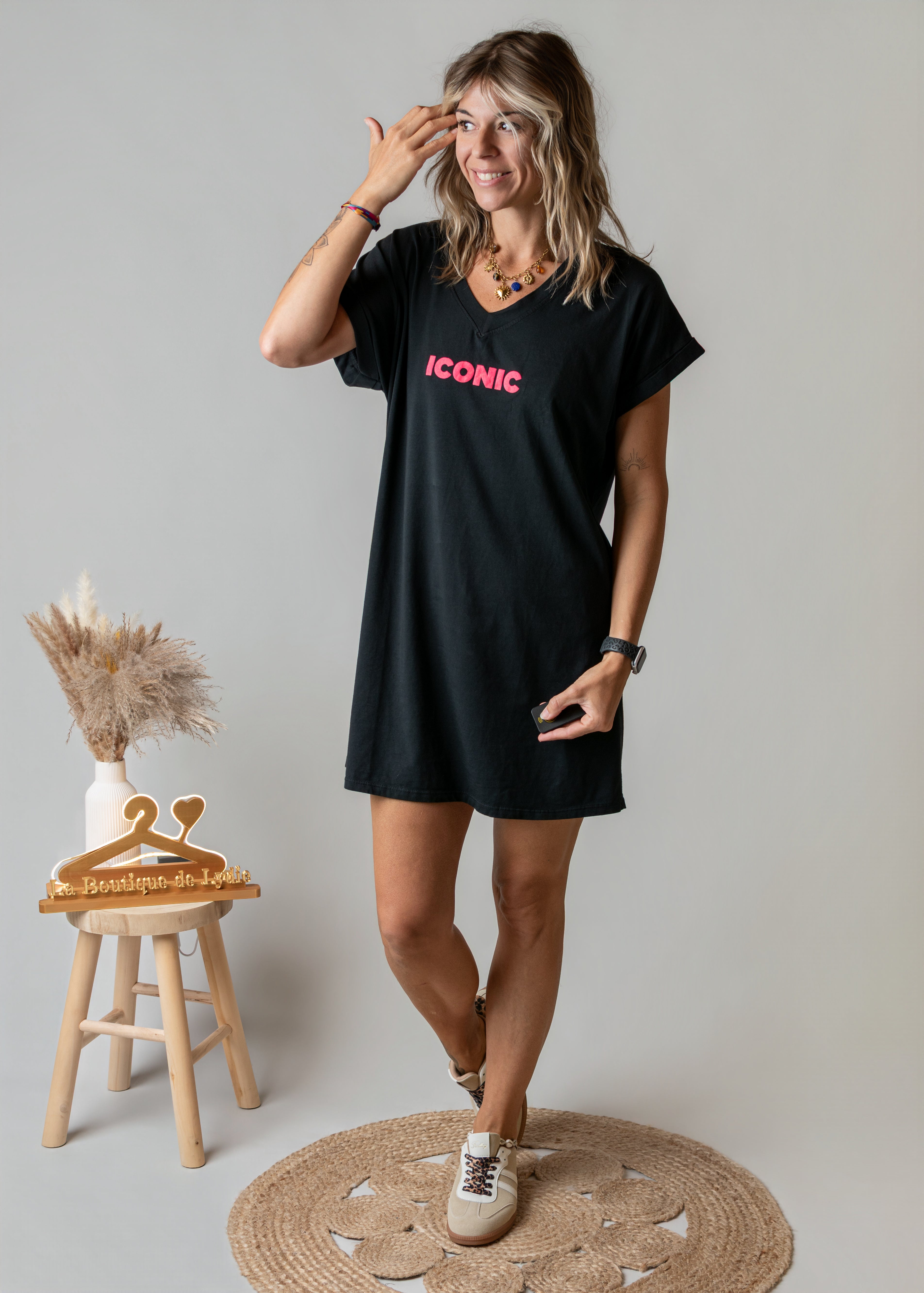 Robe courte t-shirt noire Iconic la boutique de lydie