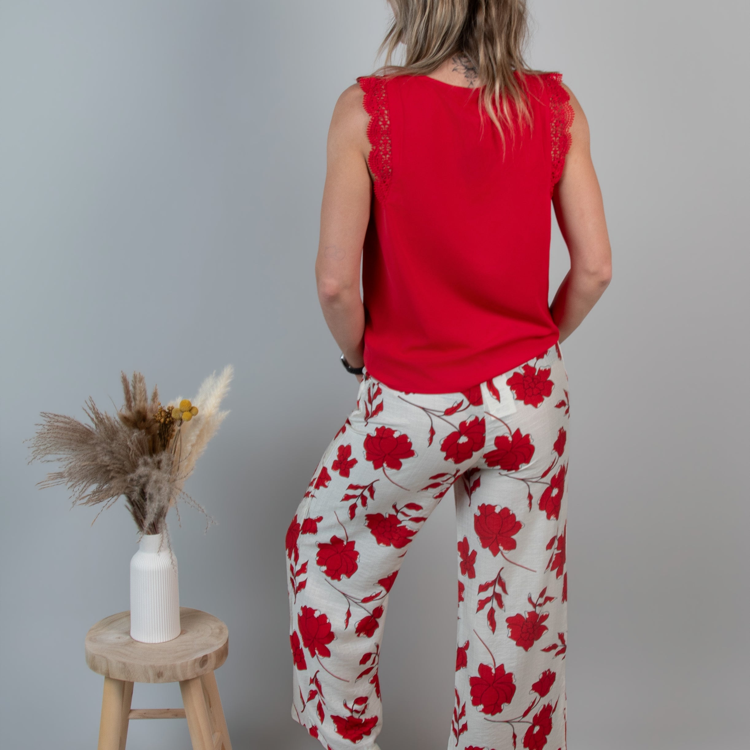 Pantalon Fluide Imprimé Floral Rouge Écru