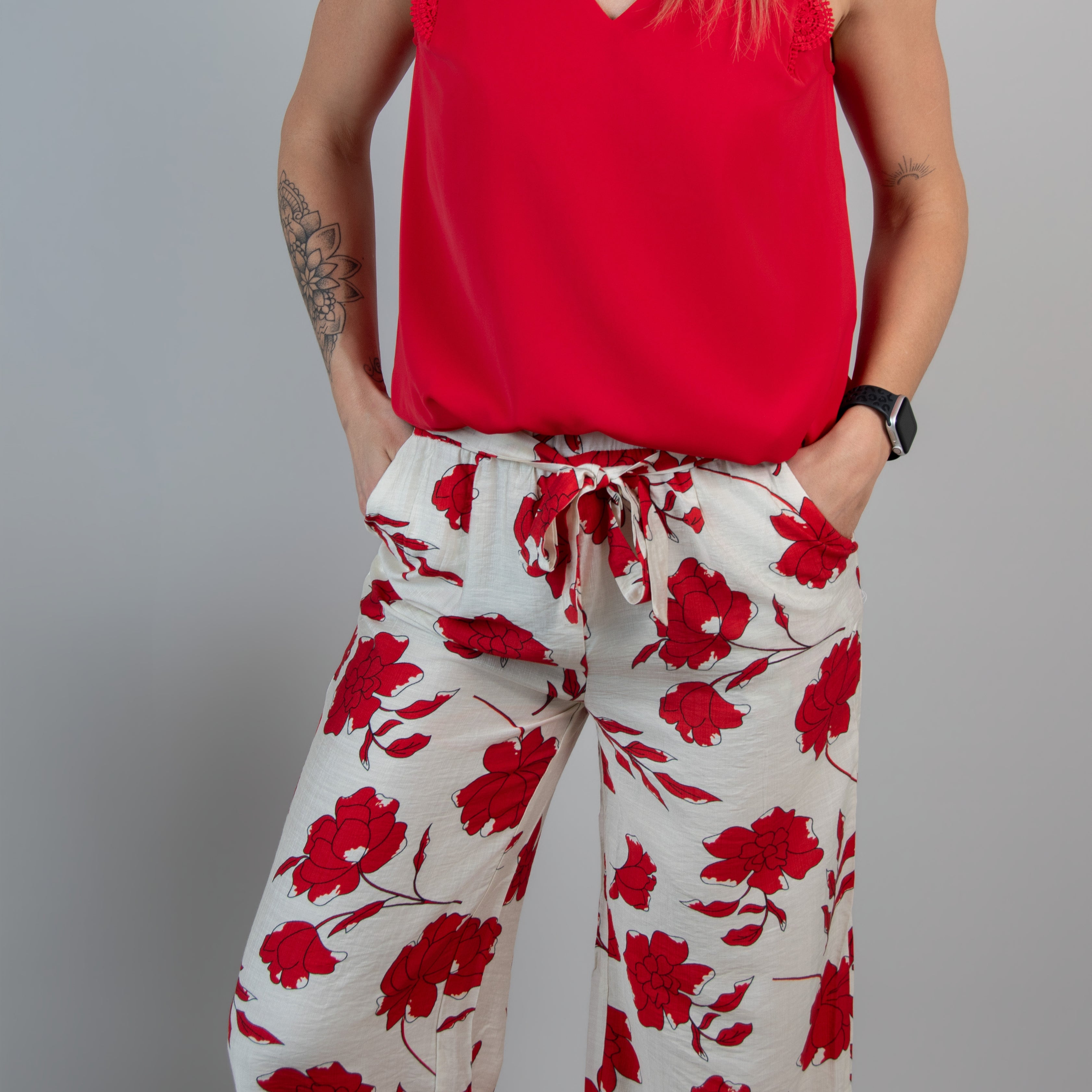 Pantalon Fluide Imprimé Floral Rouge Écru