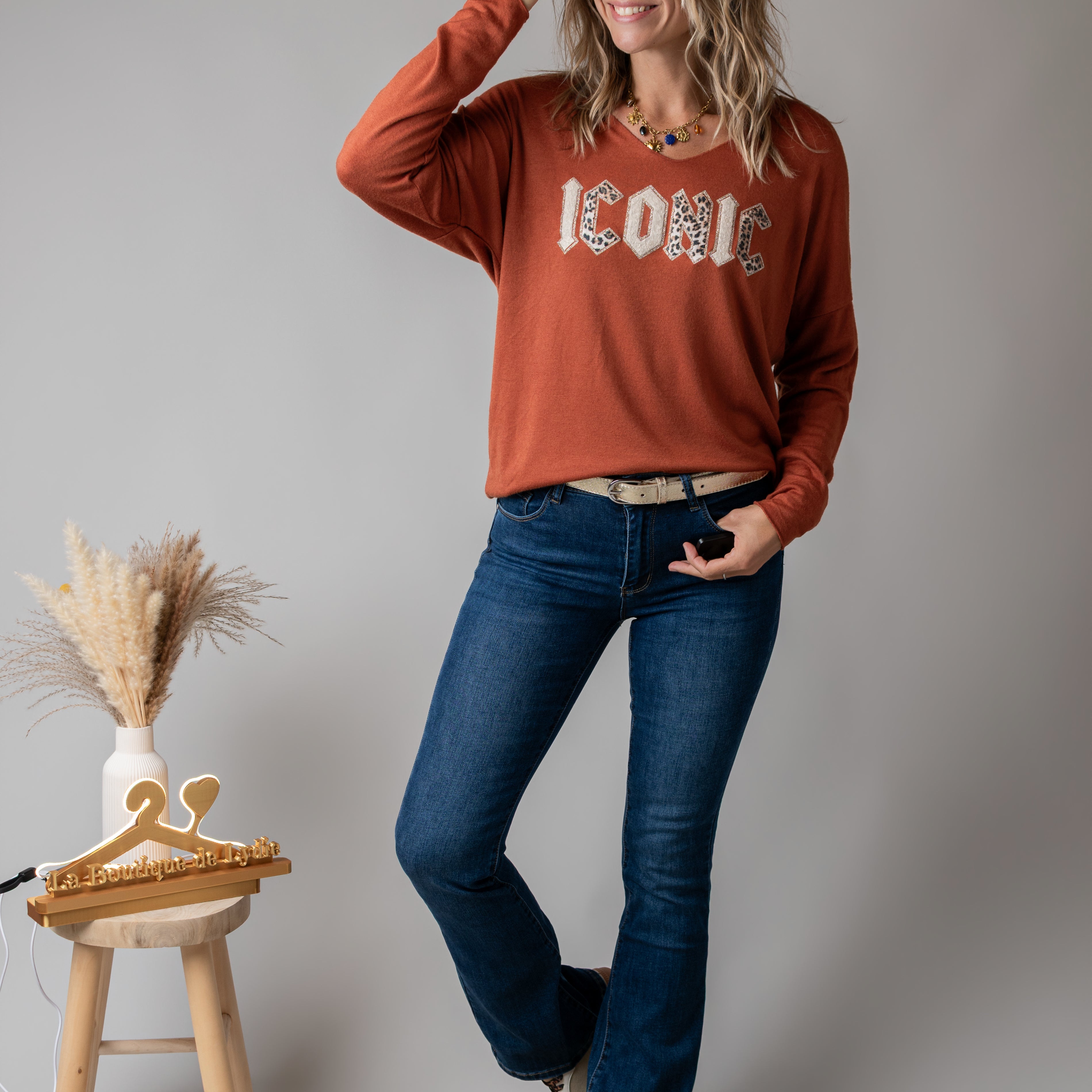 Pull fin col V terracotta Iconic