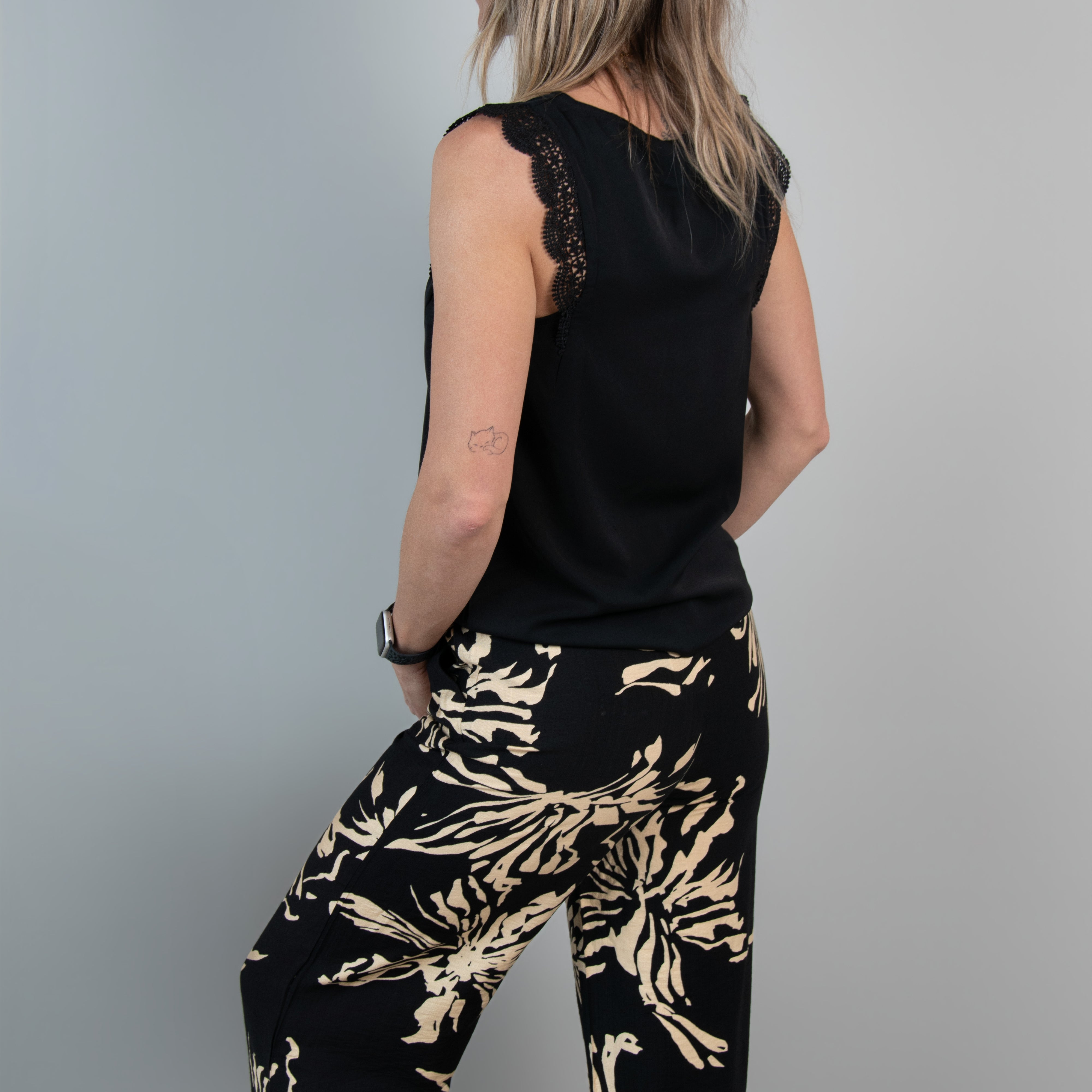 Blouse Noire dentelle femme