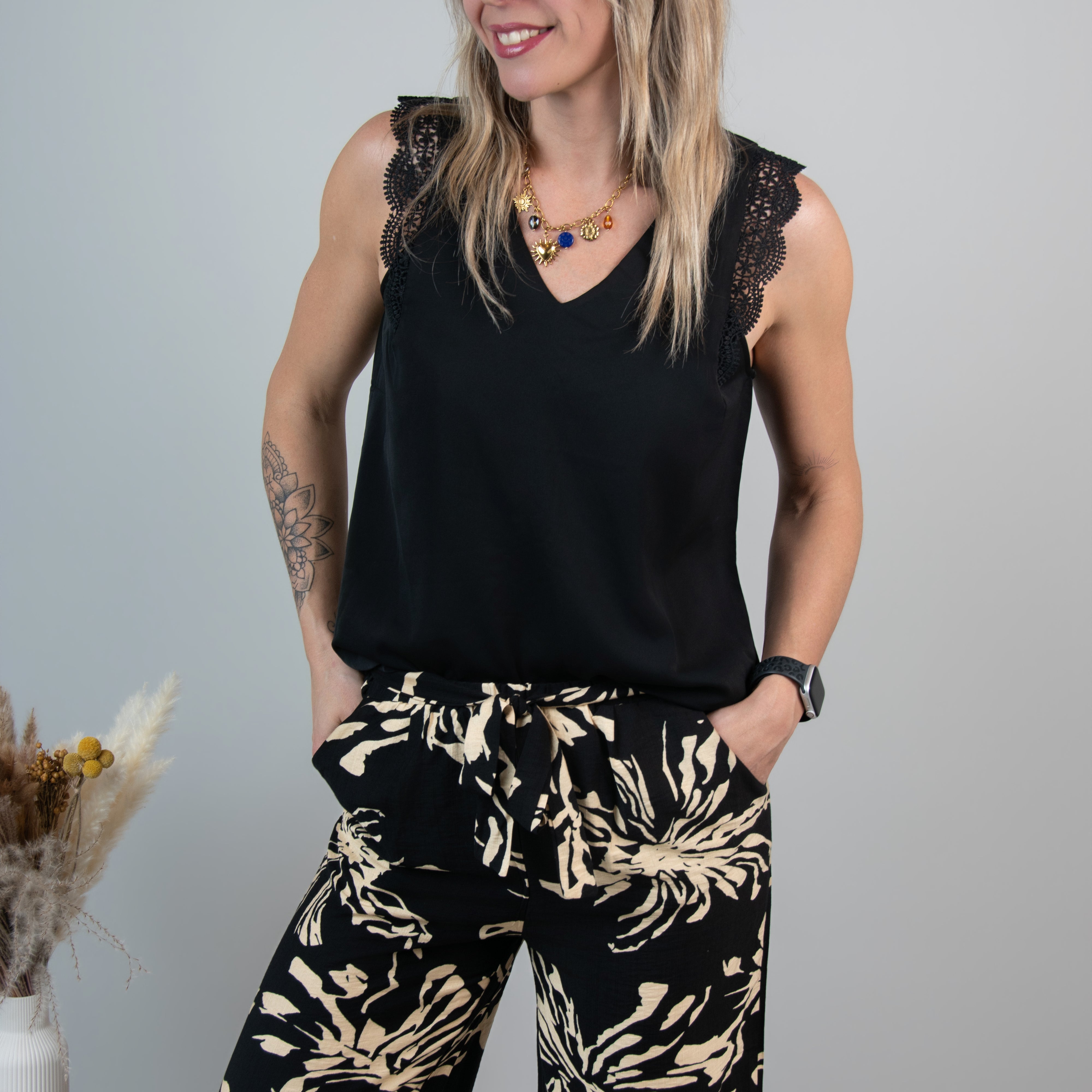 Blouse Noire dentelle femme