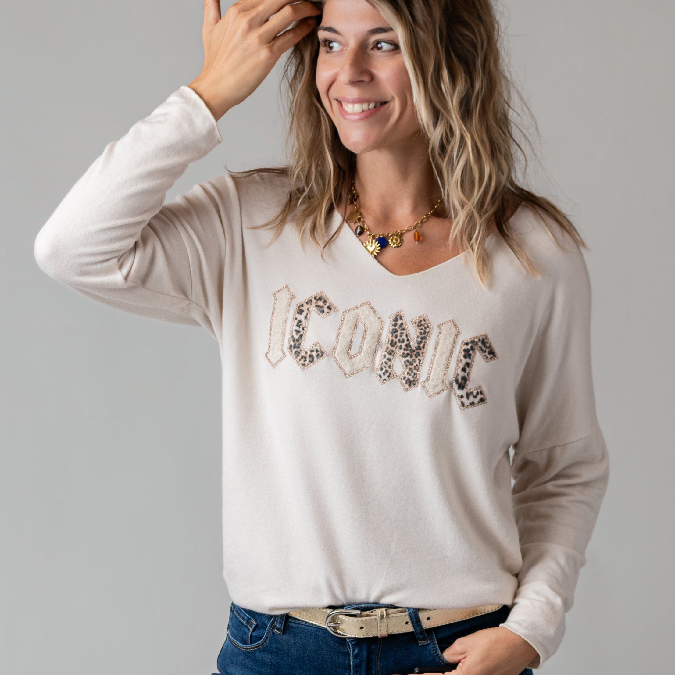 Pull fin col V écru Iconic la boutique de lydie