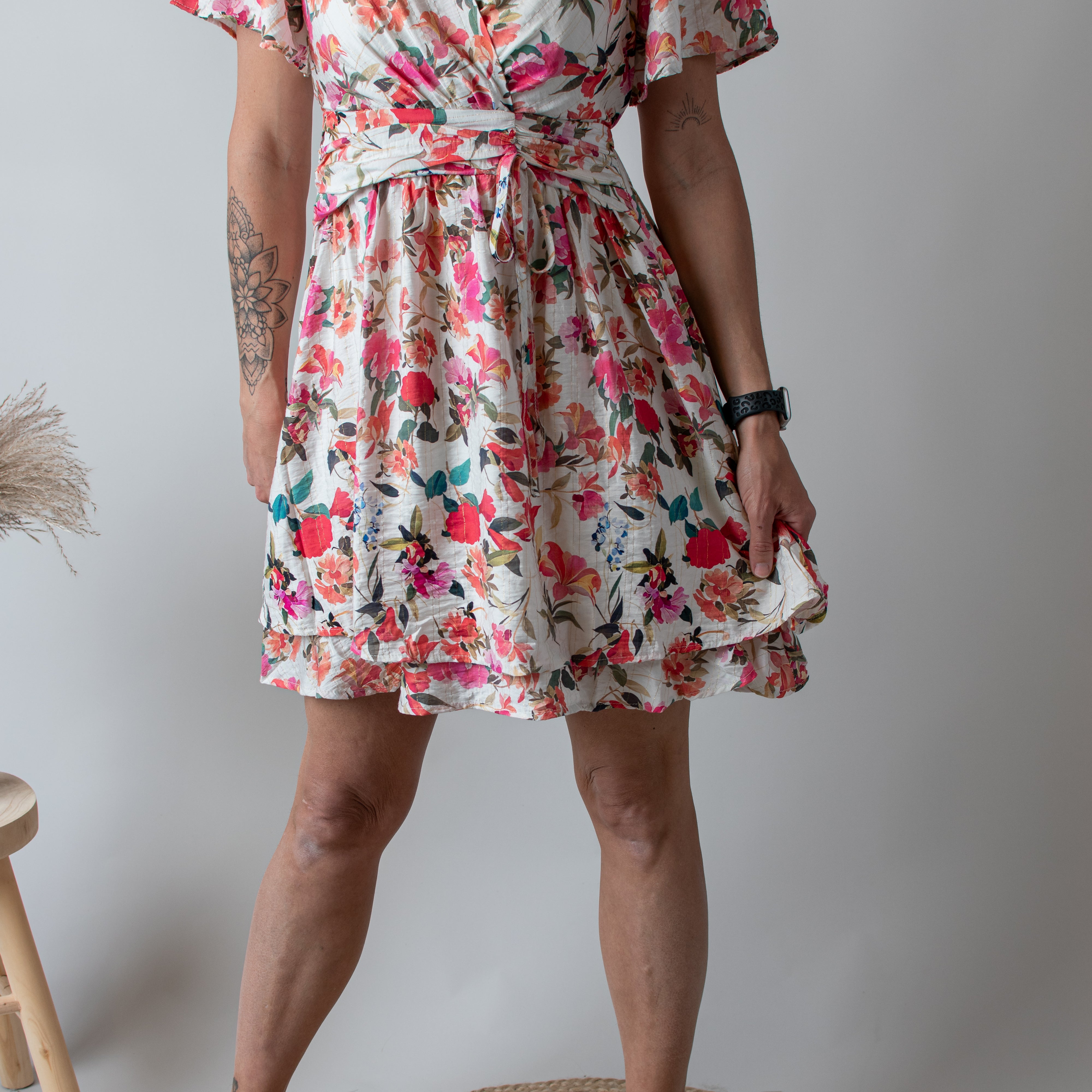 Robe Courte Blanc Cassé Fleuri