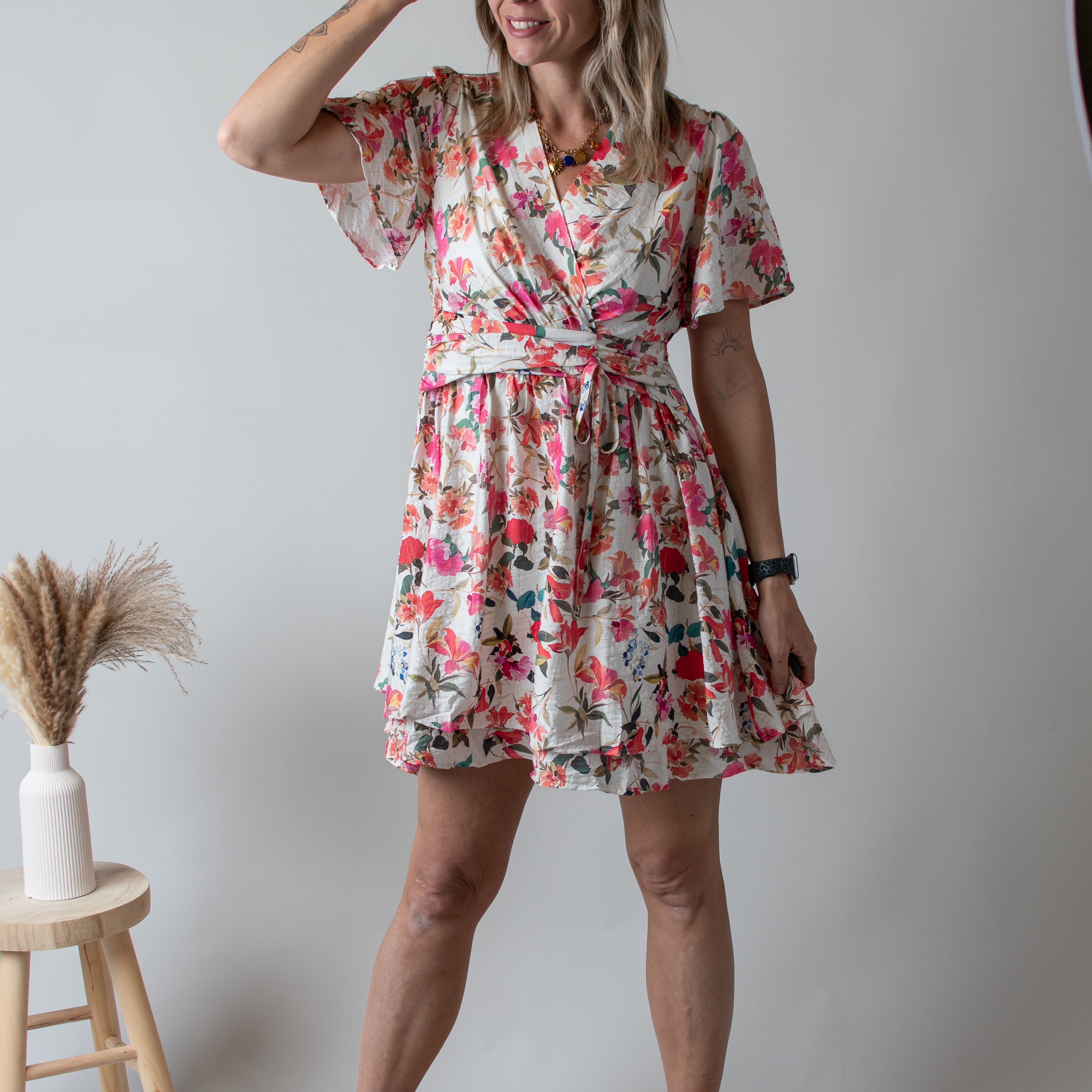 Robe Courte Blanc Cassé Fleuri la boutique de lydie