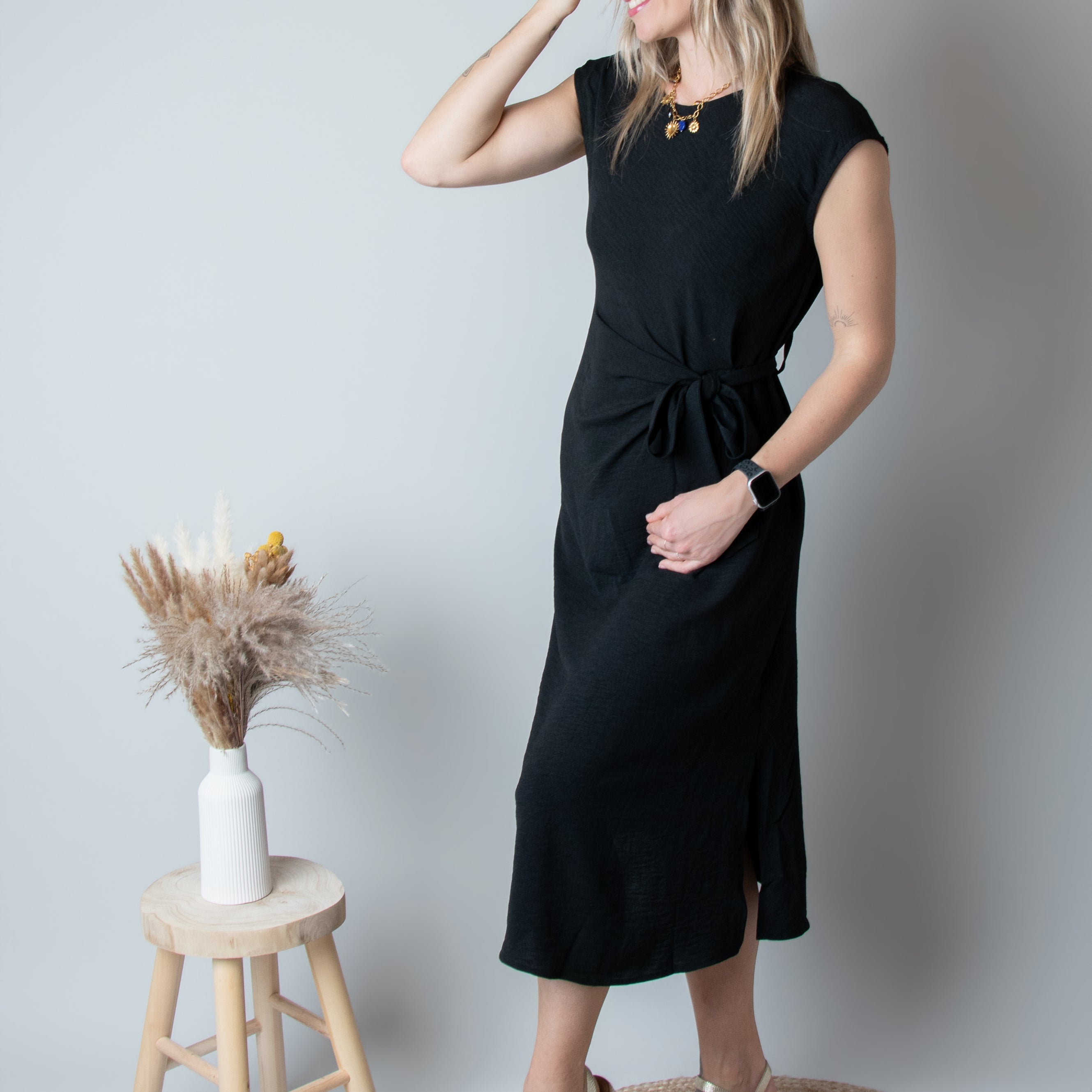 Robe Mi-Longue noire Cintrée