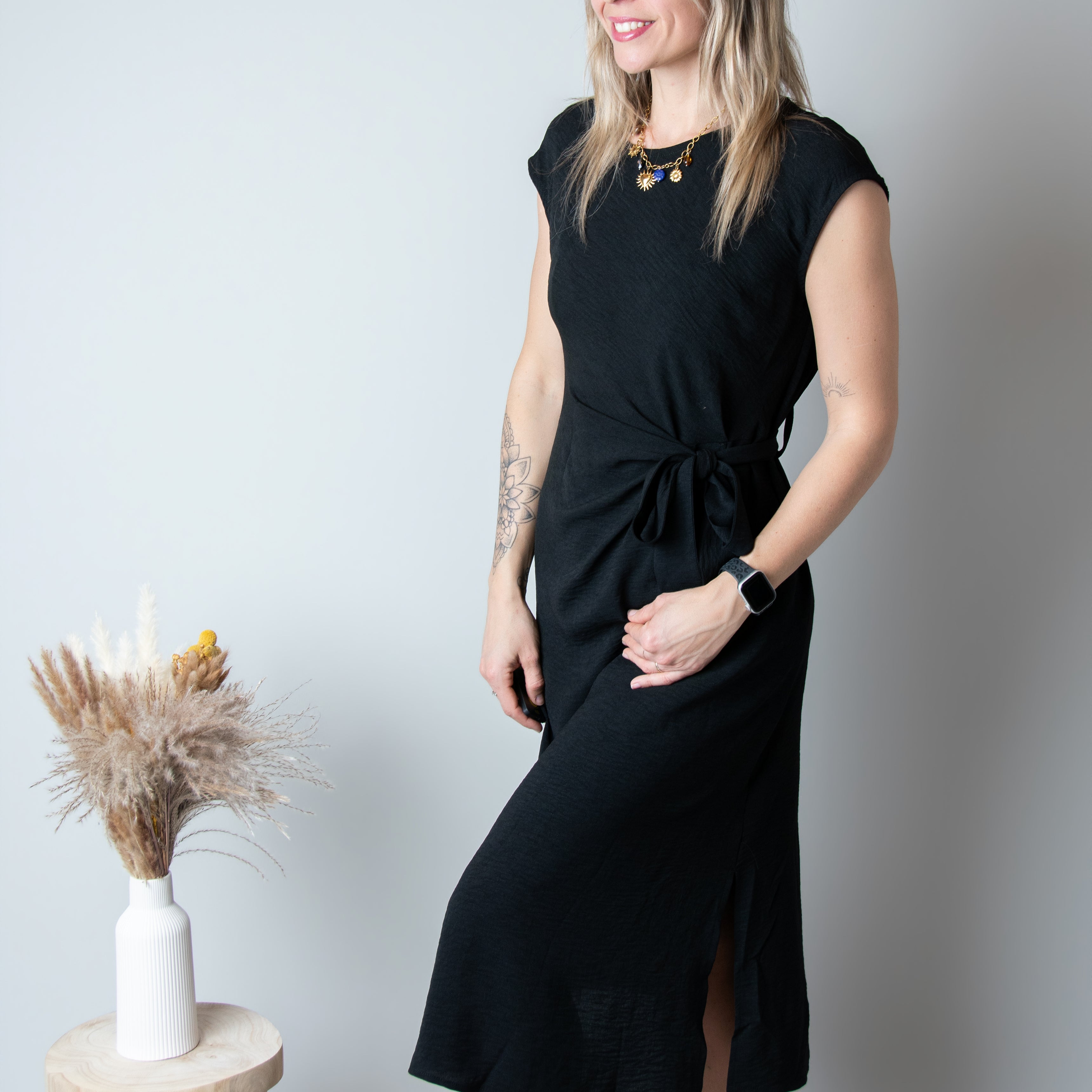 Robe Mi-Longue noire Cintrée