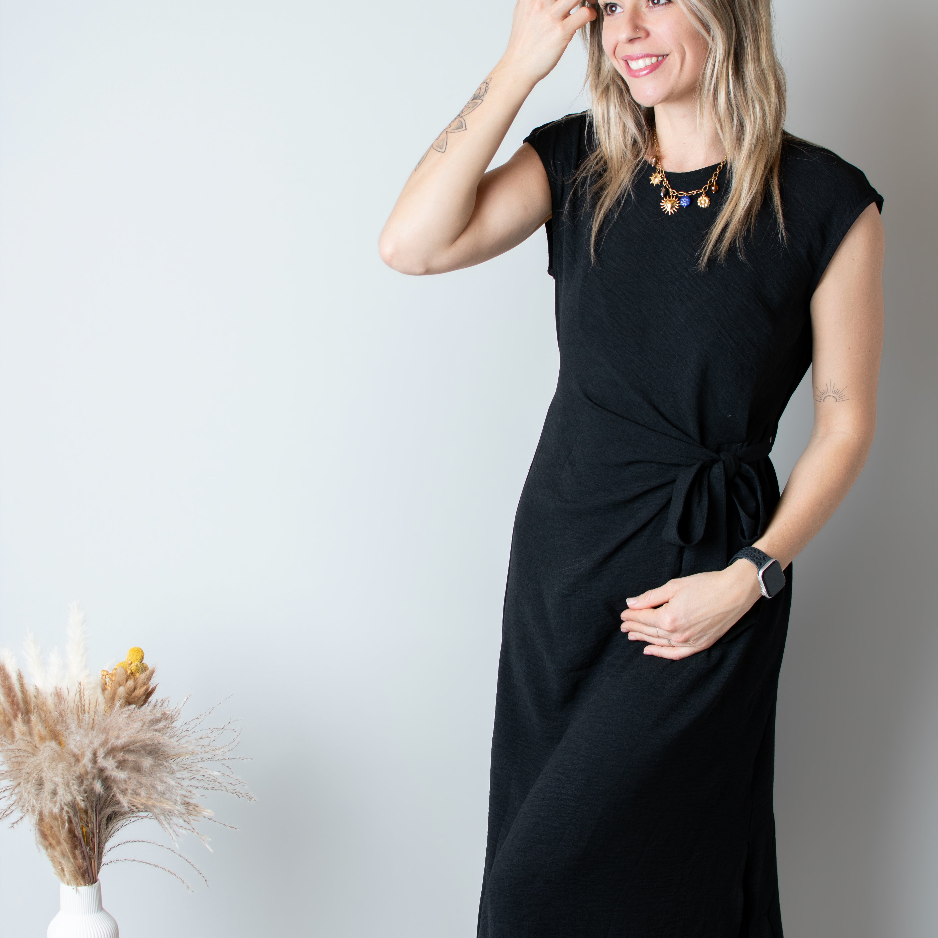 Robe Mi-Longue noire Cintrée