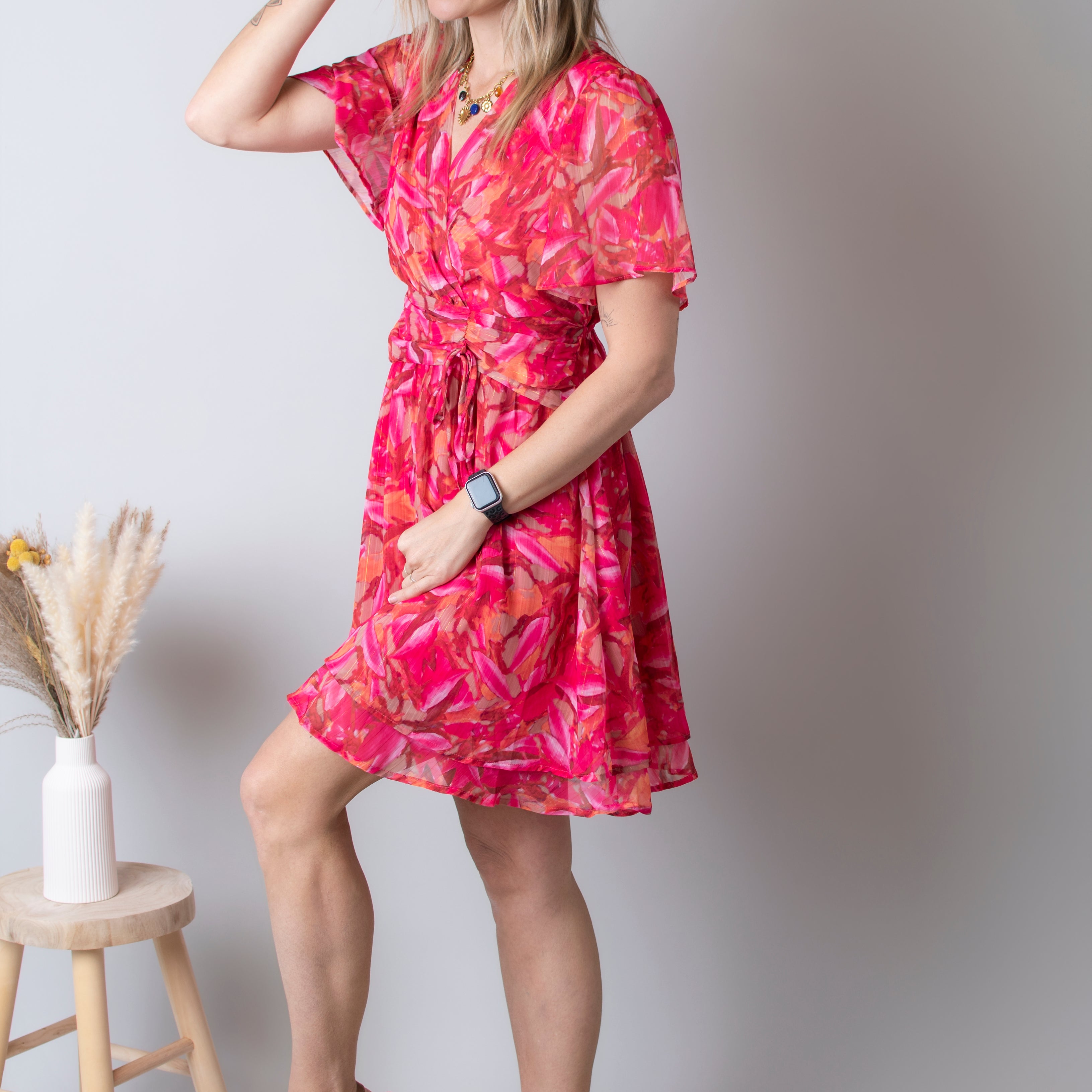 Robe cache-cœur, courte fuchsia