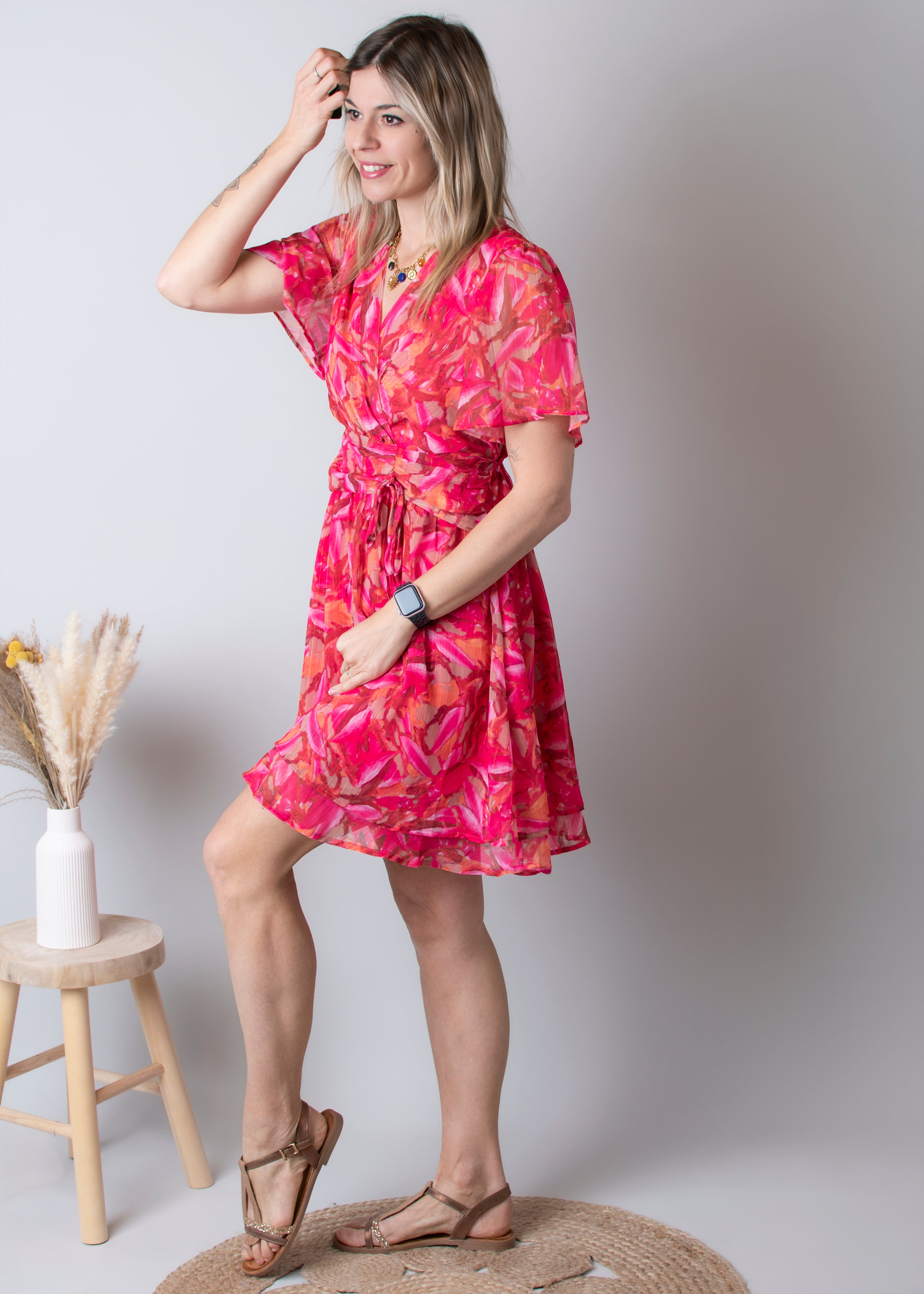 Robe cache-cœur, courte fuchsia