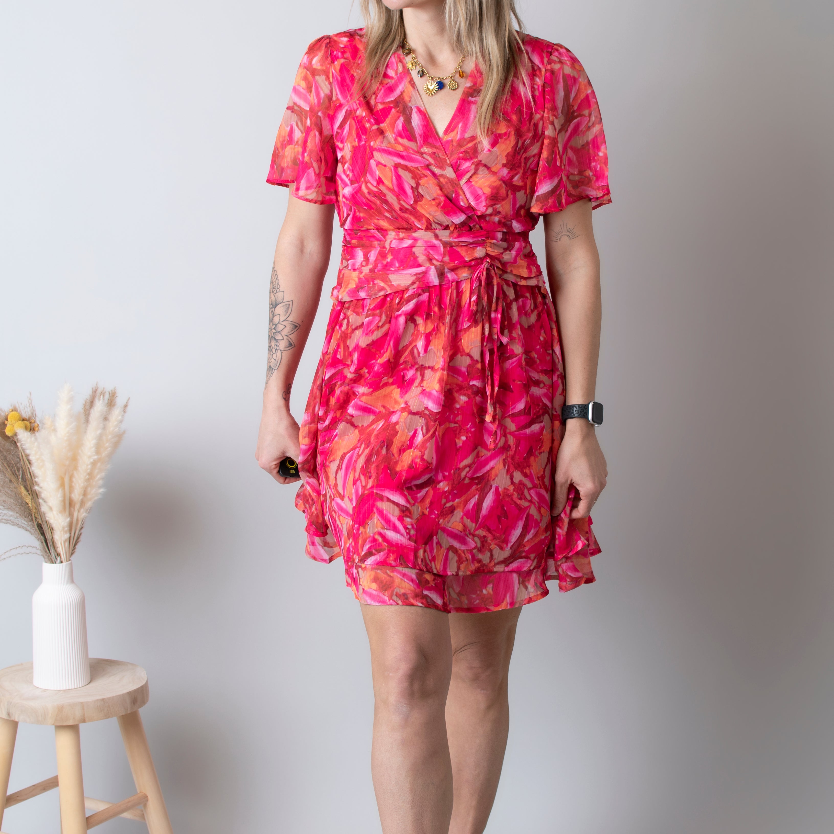 Robe cache-cœur, courte fuchsia