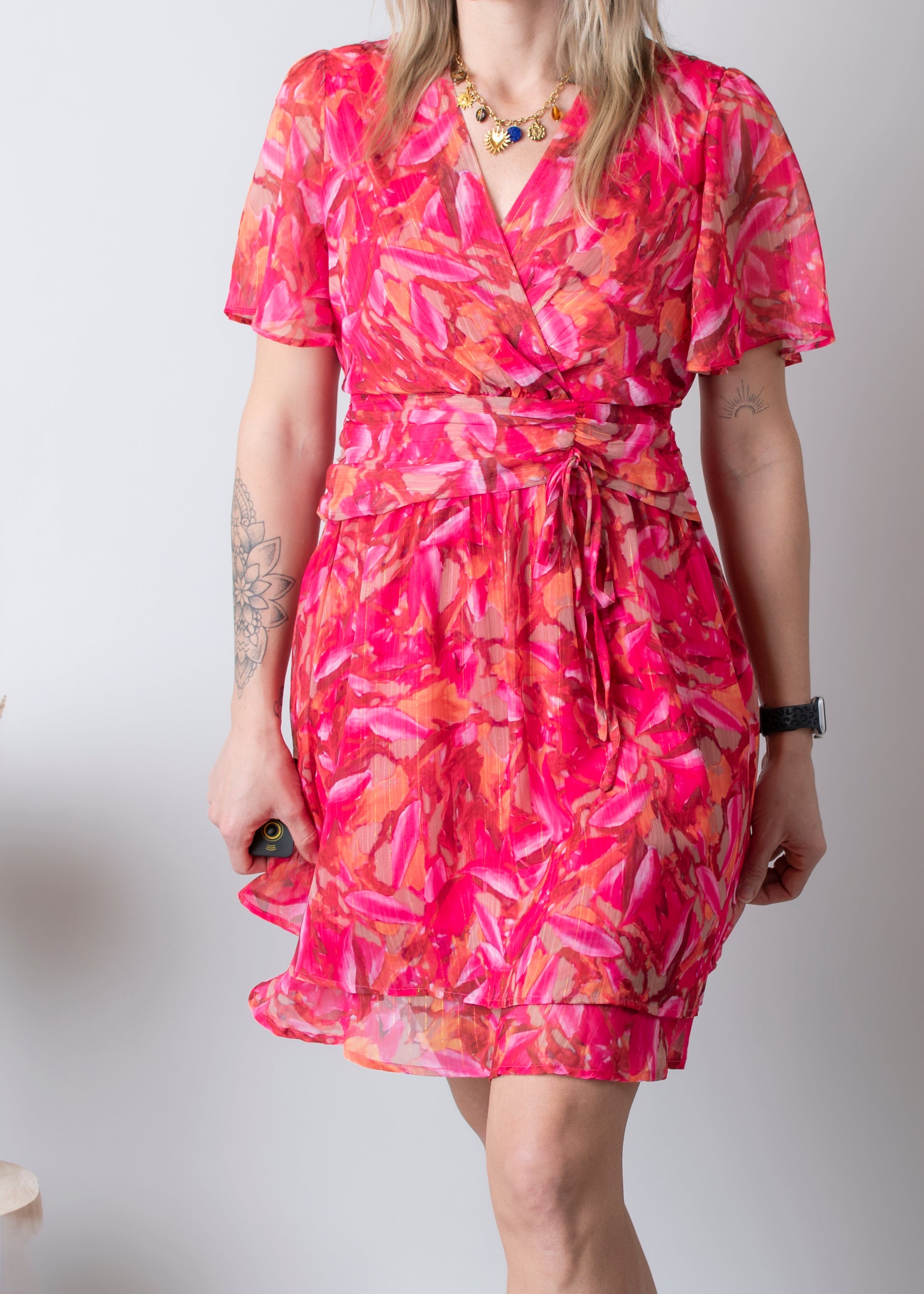 Robe cache-cœur, courte fuchsia