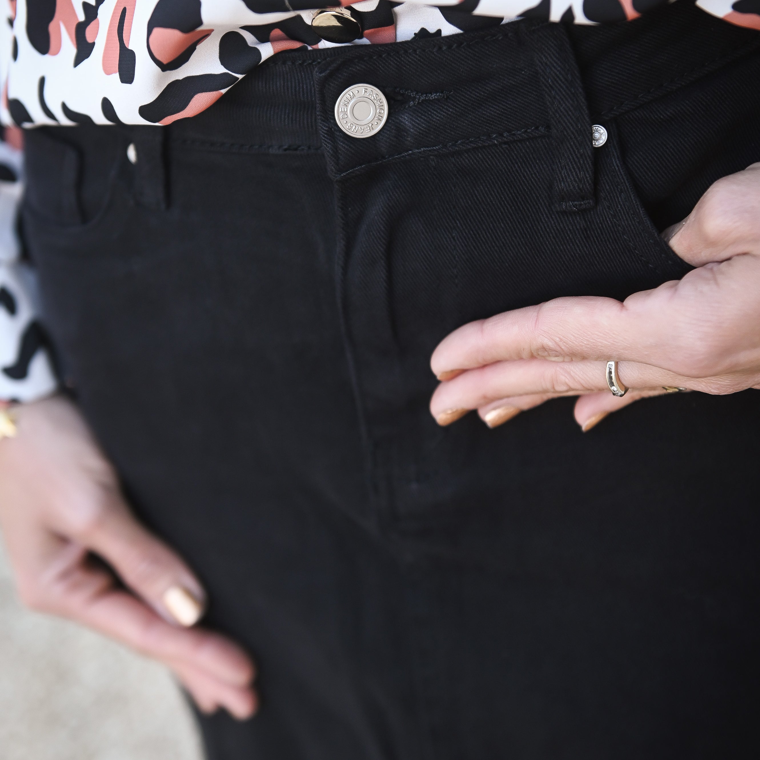 Jupe longue fendu noire la boutique de lydie