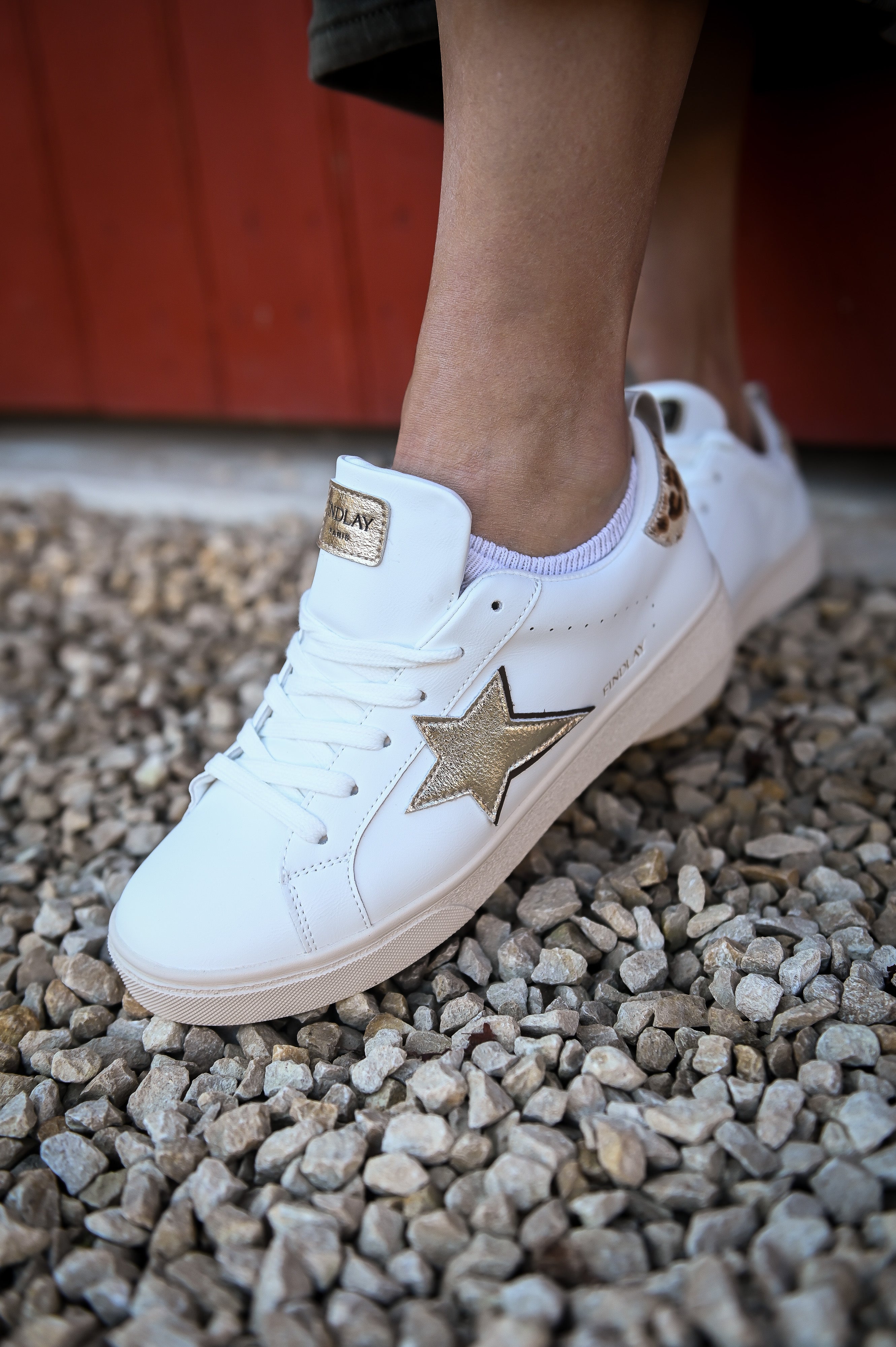 baskets dorées et léopard la boutique de lydie