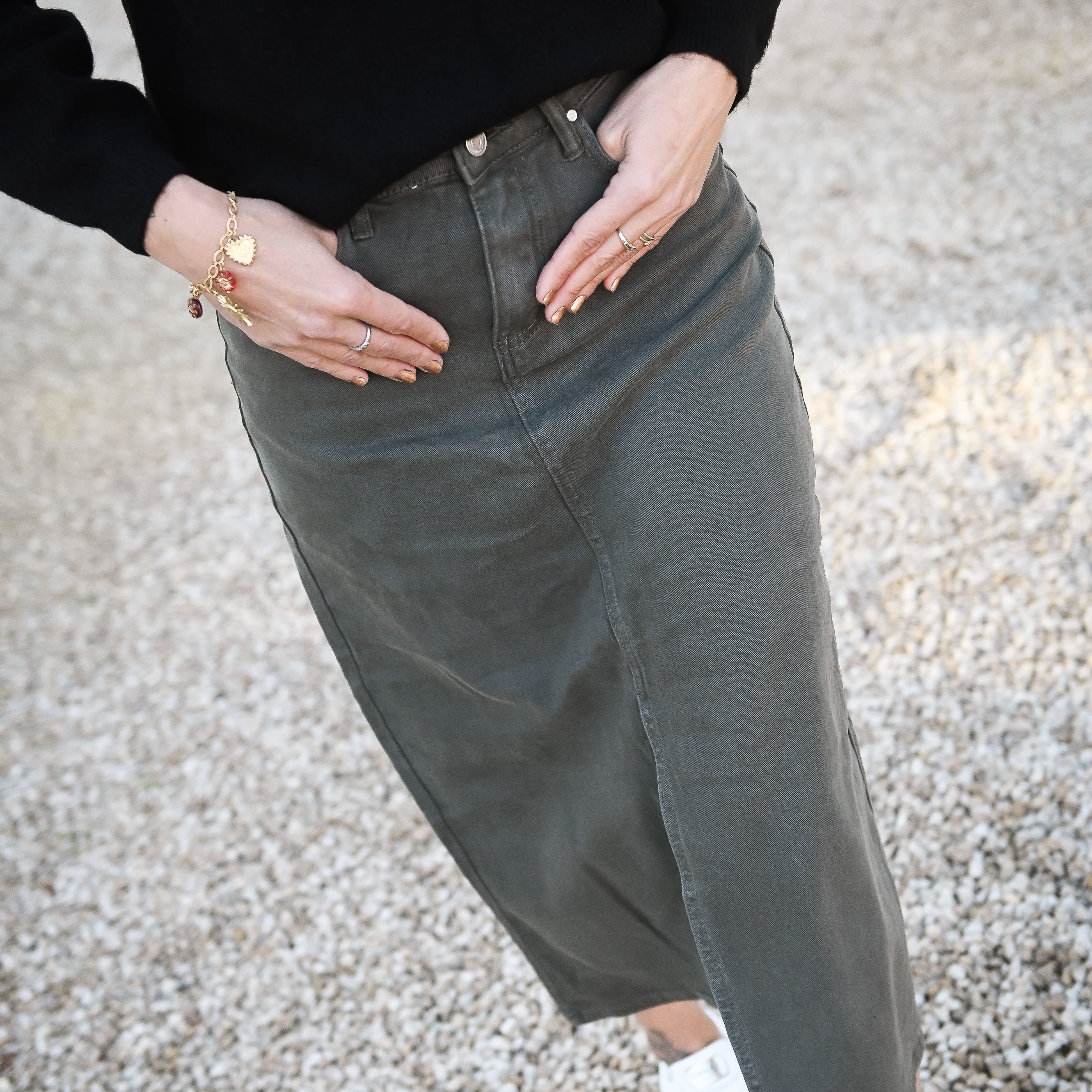 Jupe longue fendu kaki la boutique de lydie