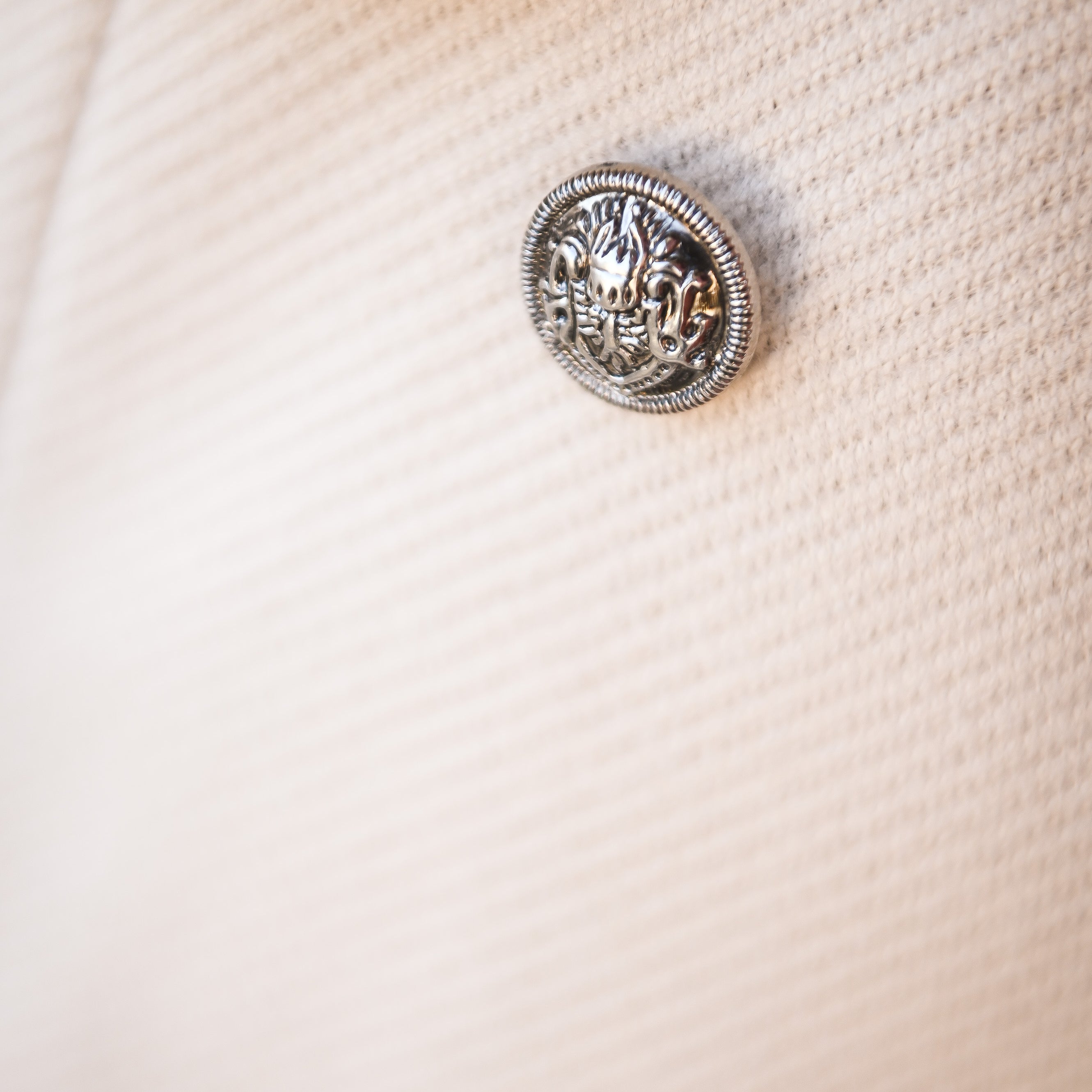 Manteau beige mi long, 4 boutons, avec poches