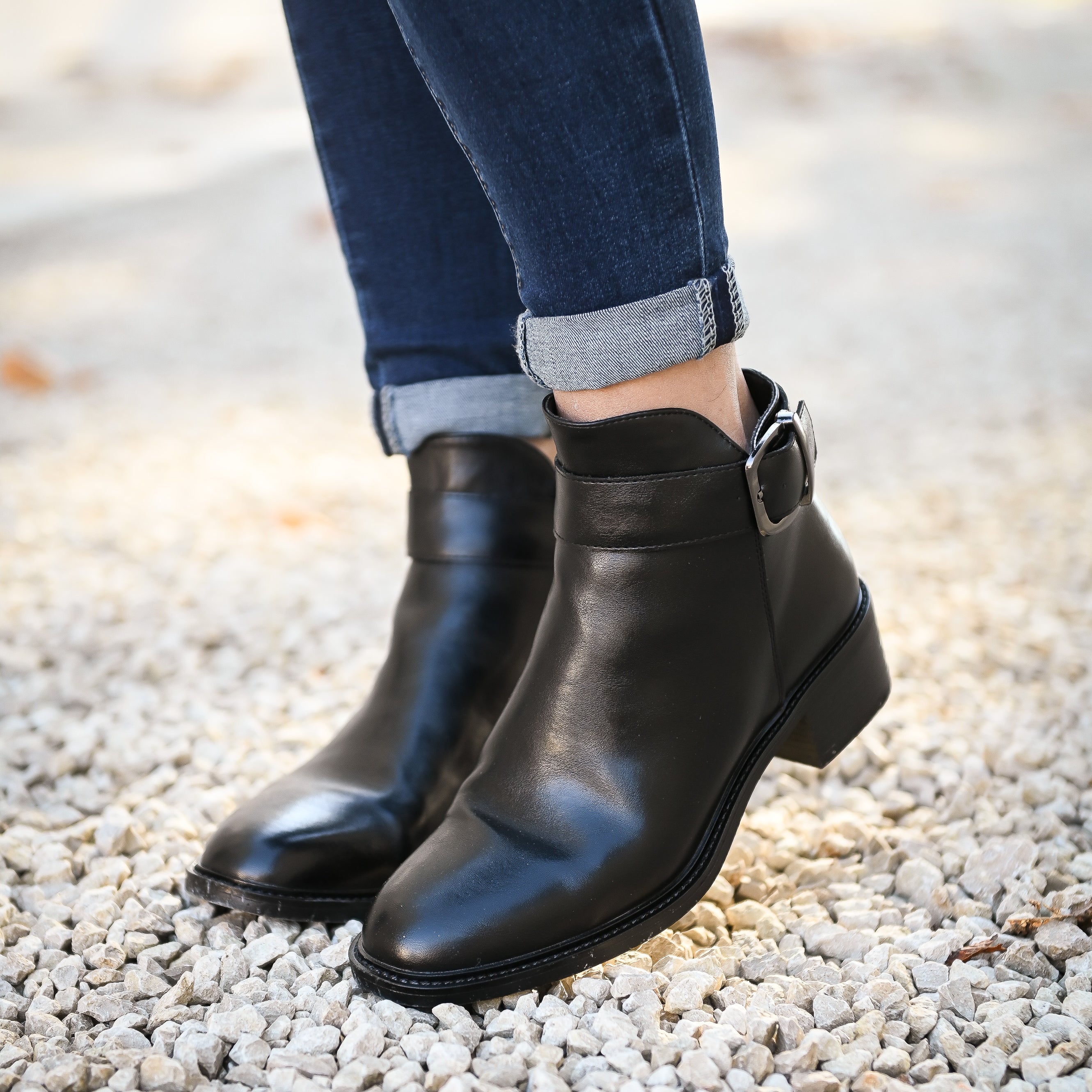 Pull fin noir avec col à revers, la boutique de lydie