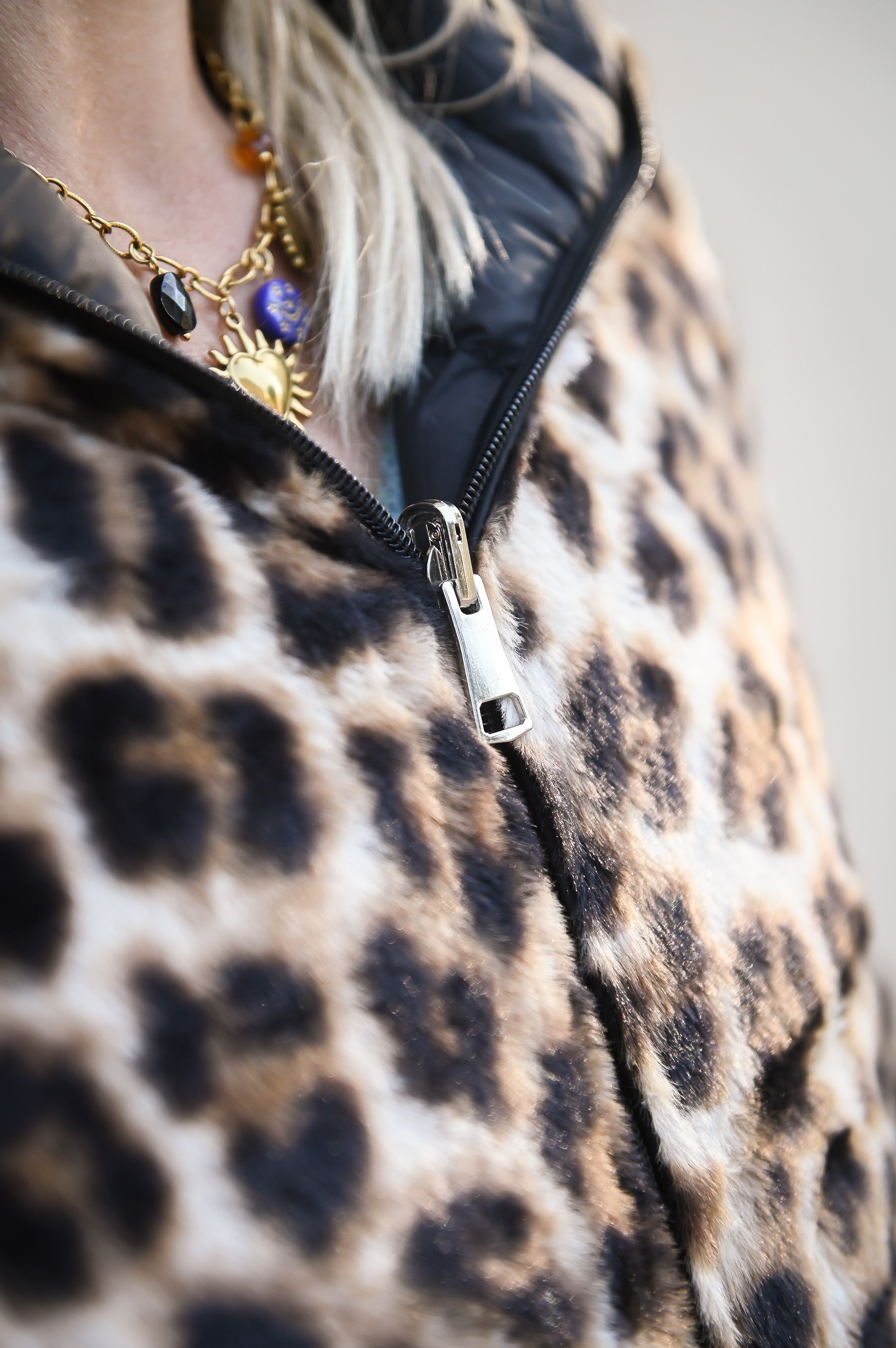 Doudoune réversible noir intérieur fourrure léopard