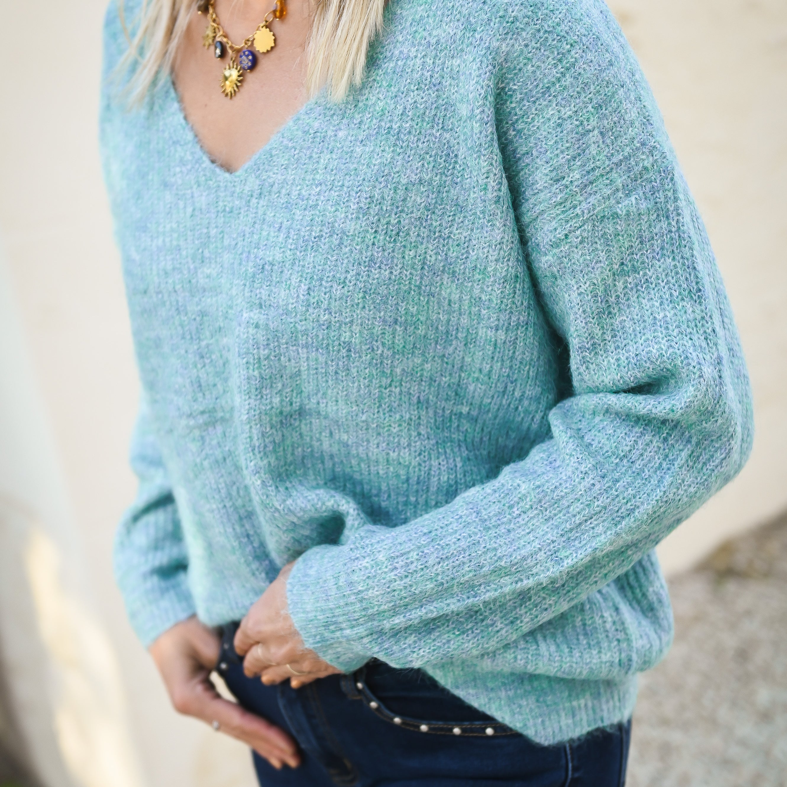 Pull vert col V femme