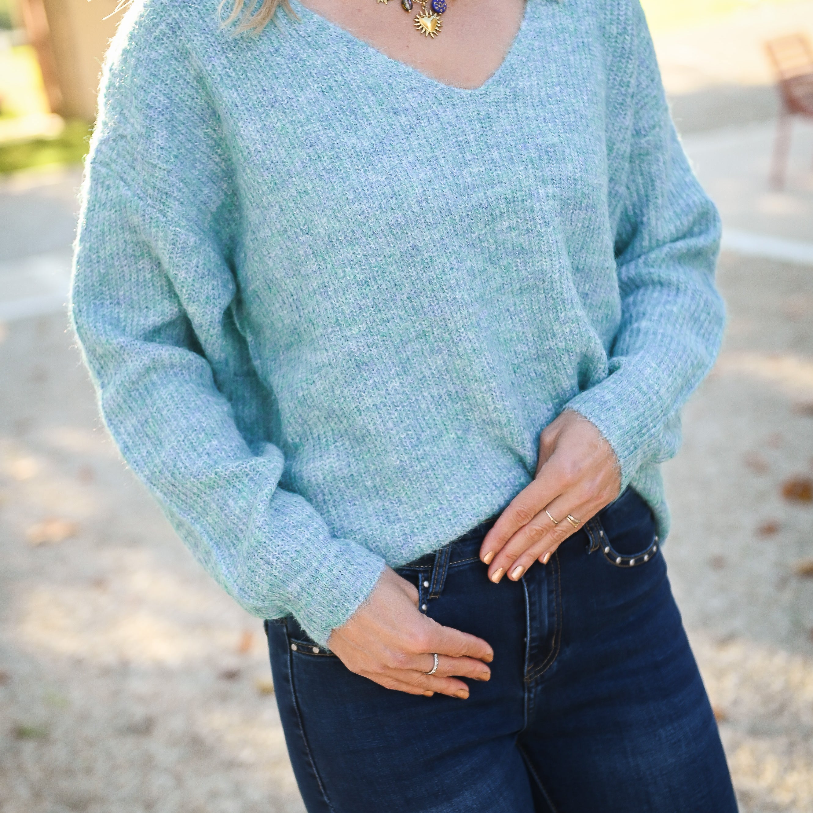 Pull vert col V femme