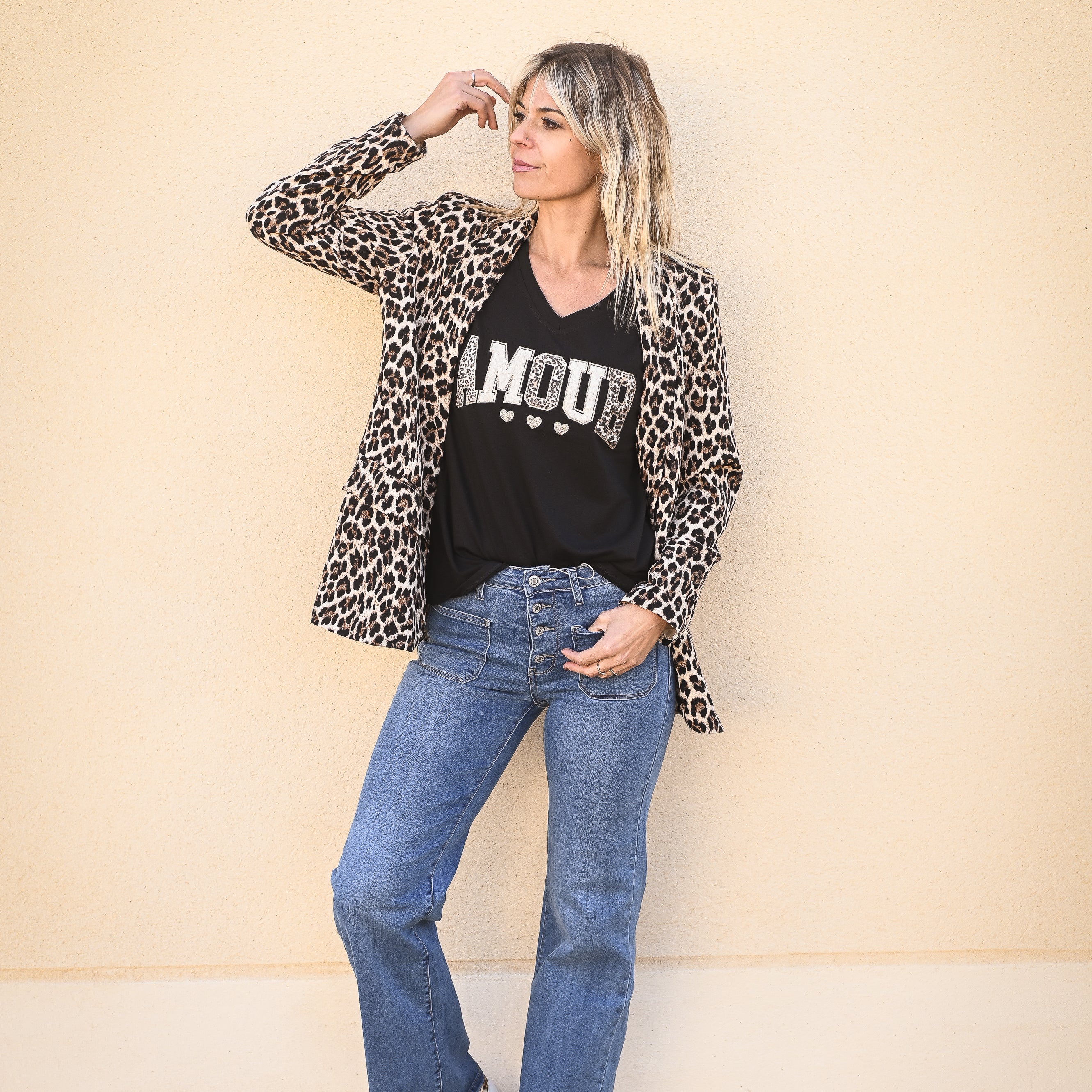 T-shirt noir, Brodé "Amour" la boutique de lydie