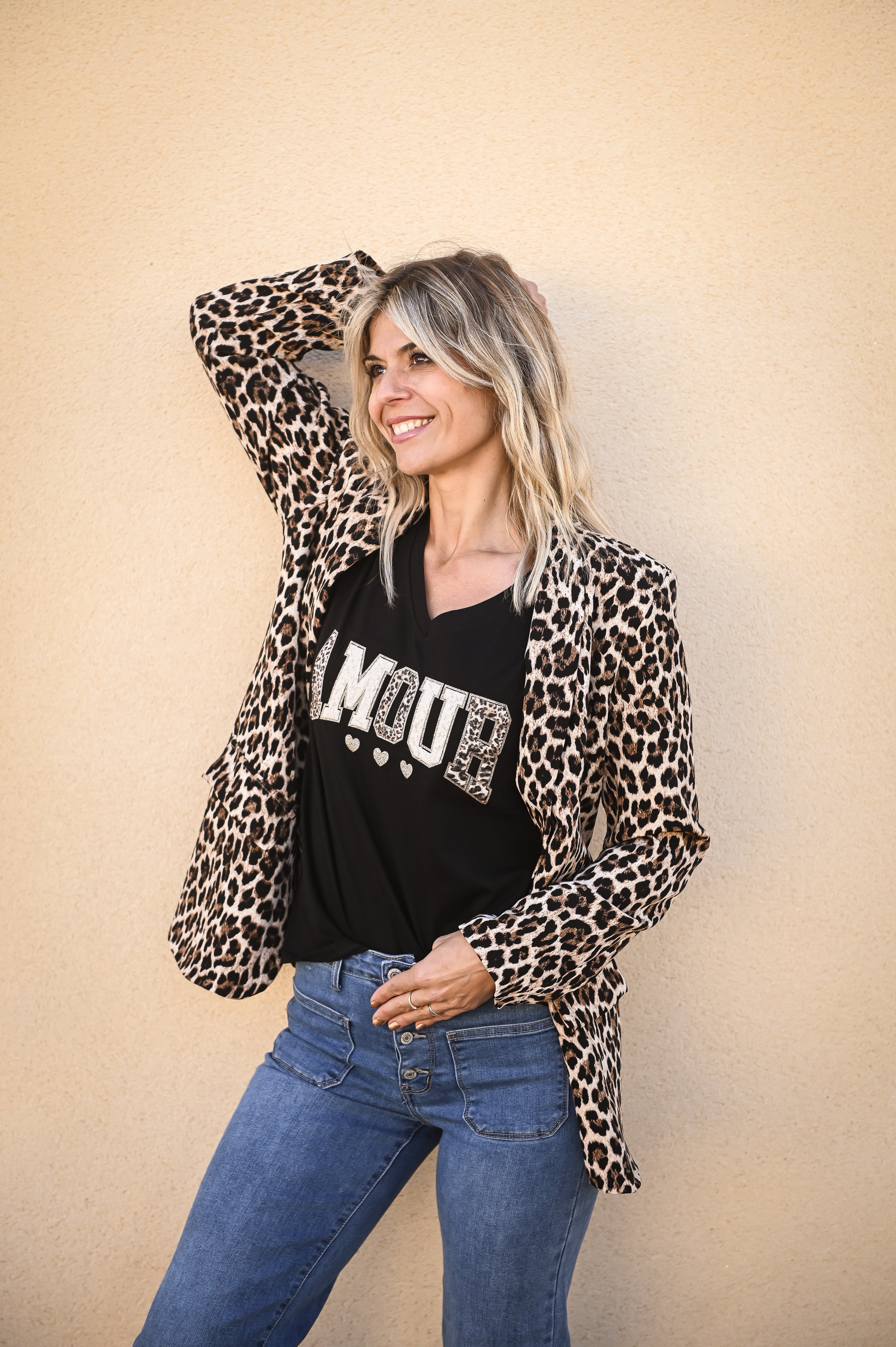 T-shirt noir, Brodé "Amour" la boutique de lydie