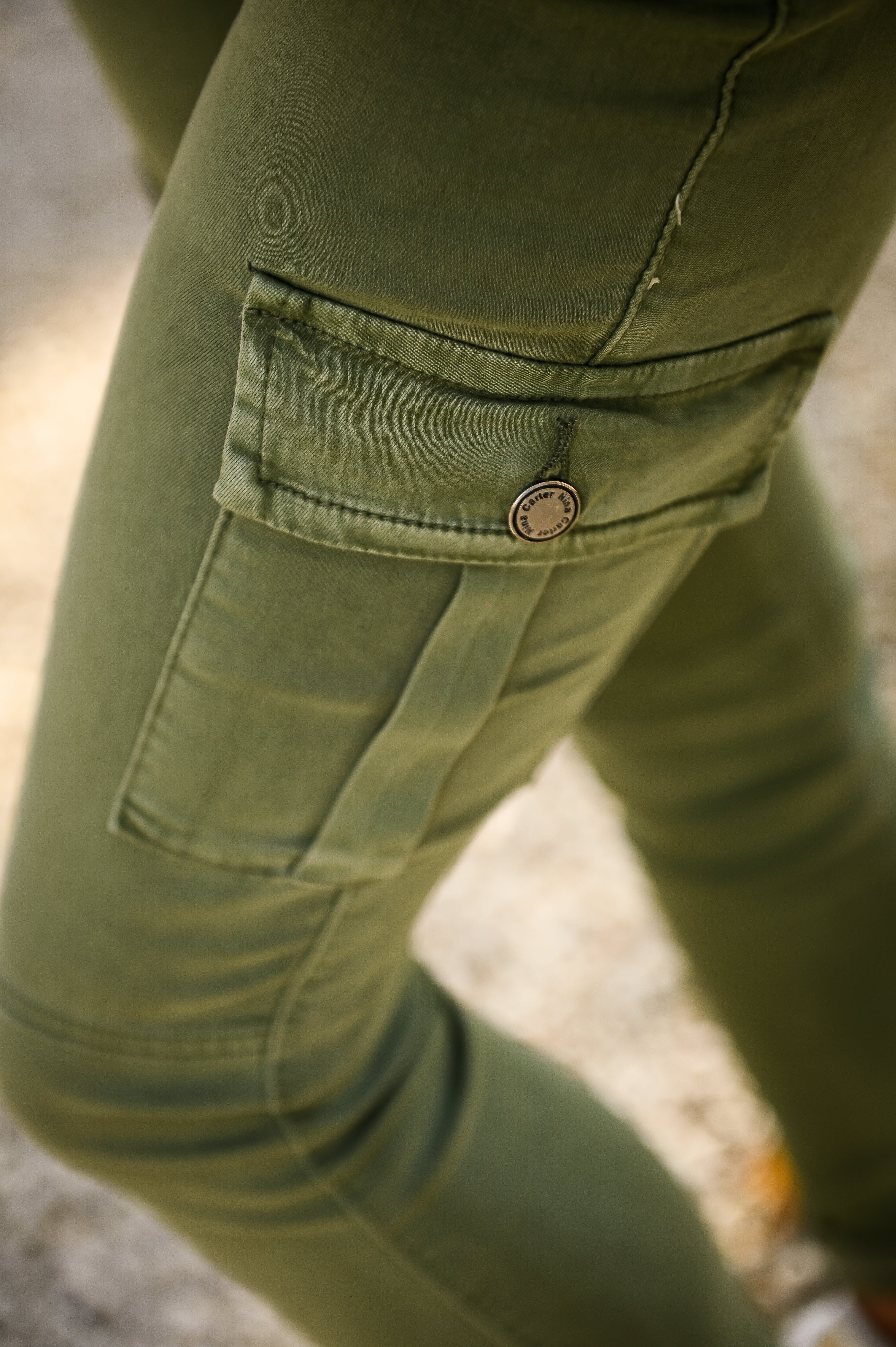 Skinny cargo kaki femme