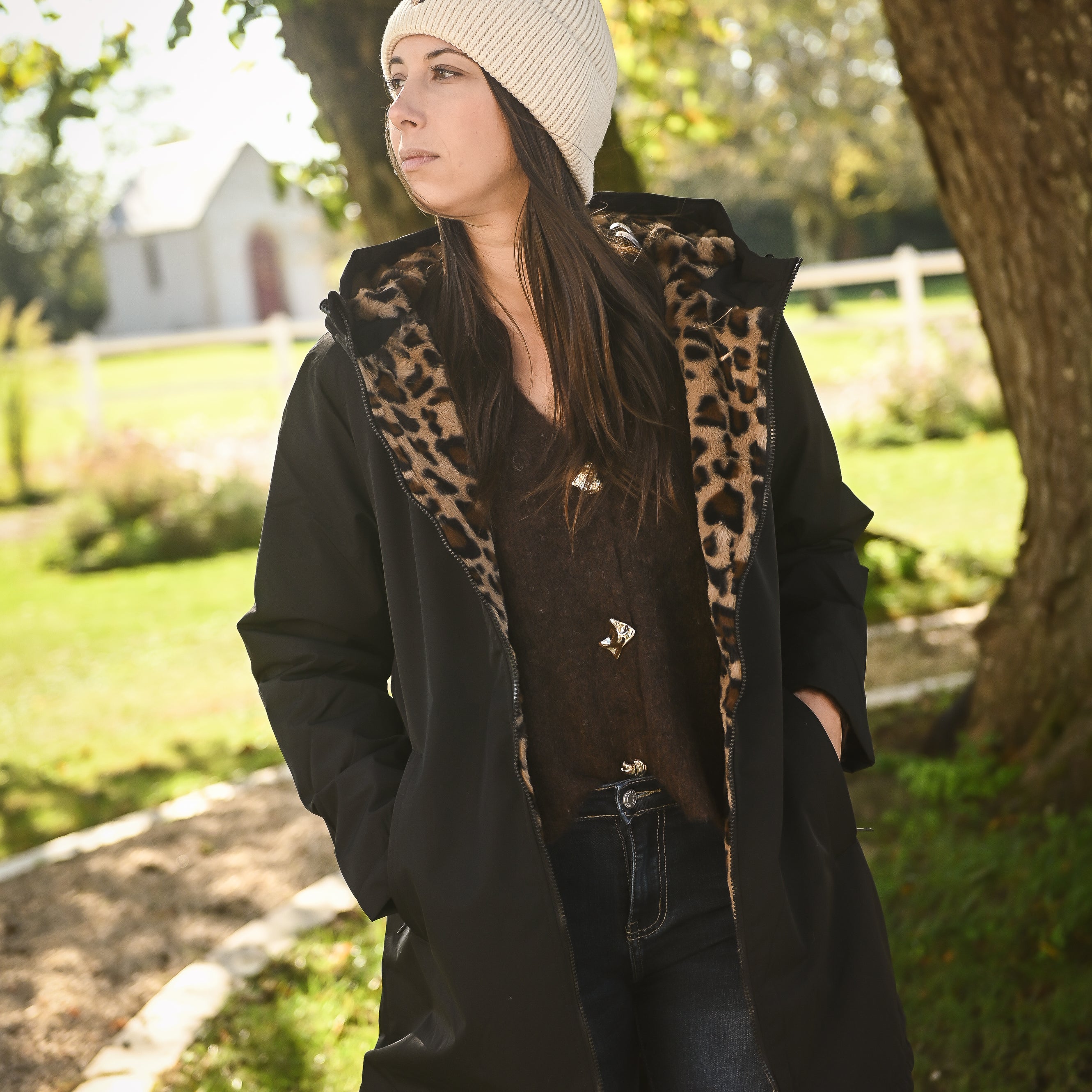 Parka noir mi longue avec fourrure léopard la boutique de lydie