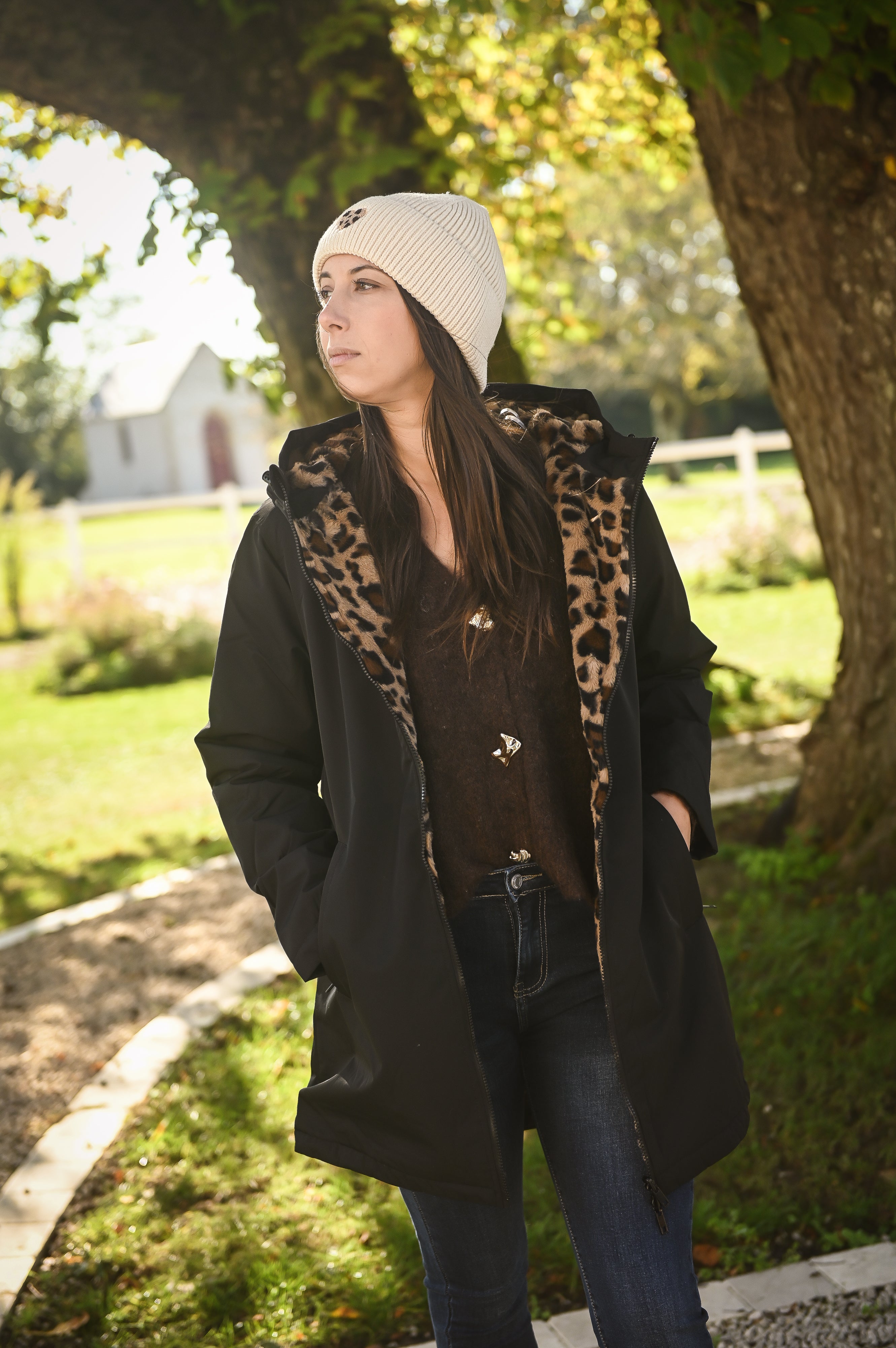 Parka noir mi longue avec fourrure léopard la boutique de lydie