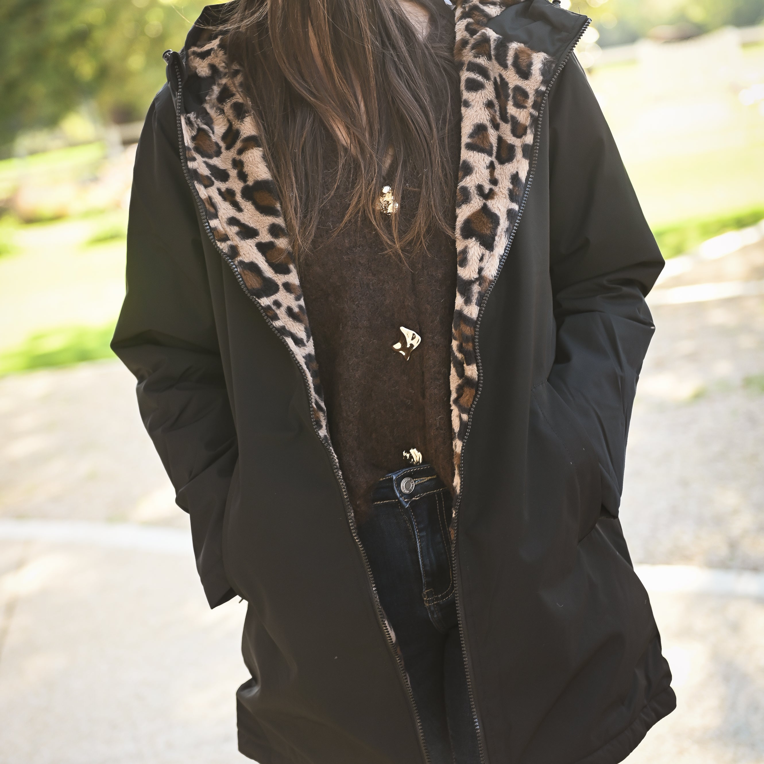 Parka noir mi longue avec fourrure léopard la boutique de lydie