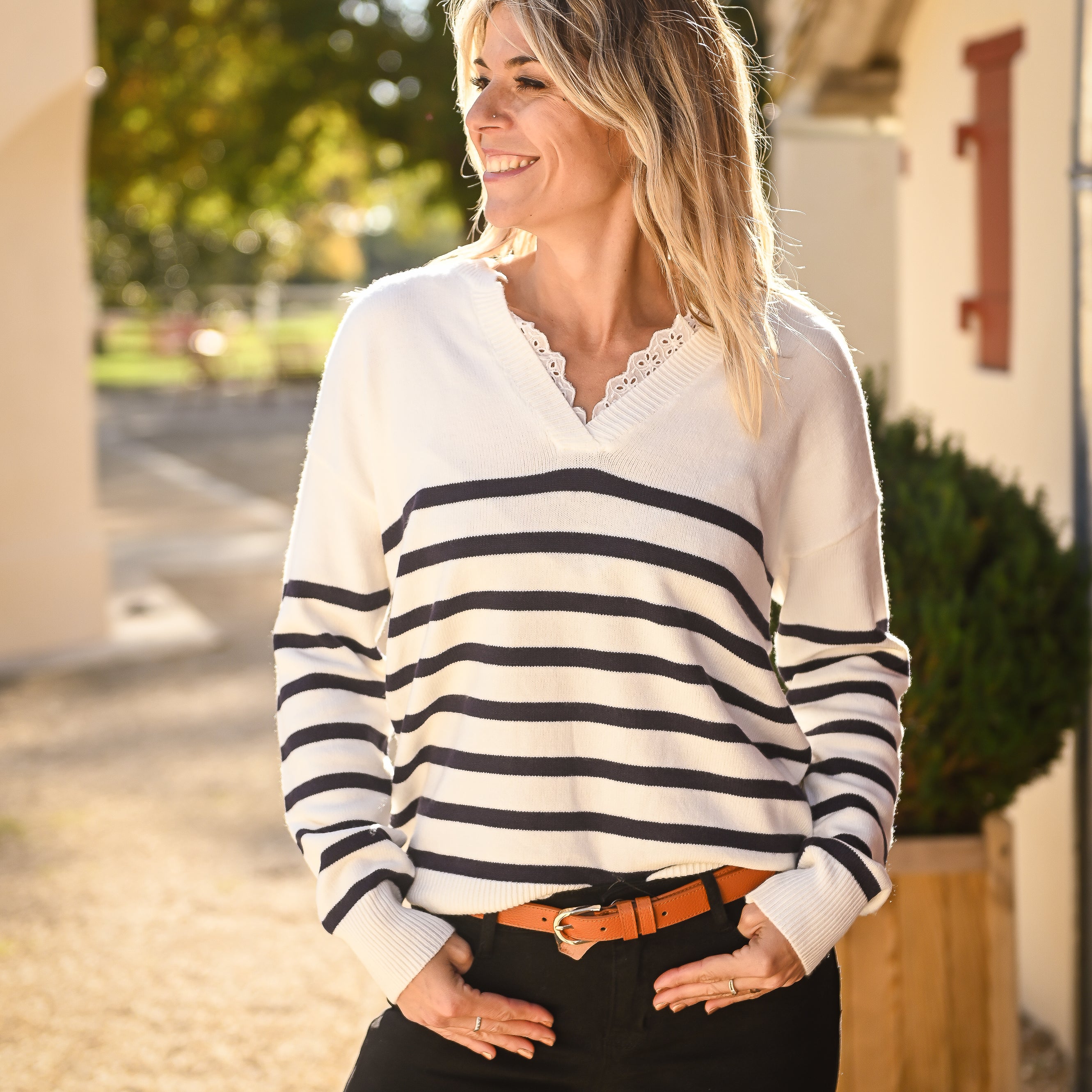 Pull Marinière Ecru rayé marine dentelle