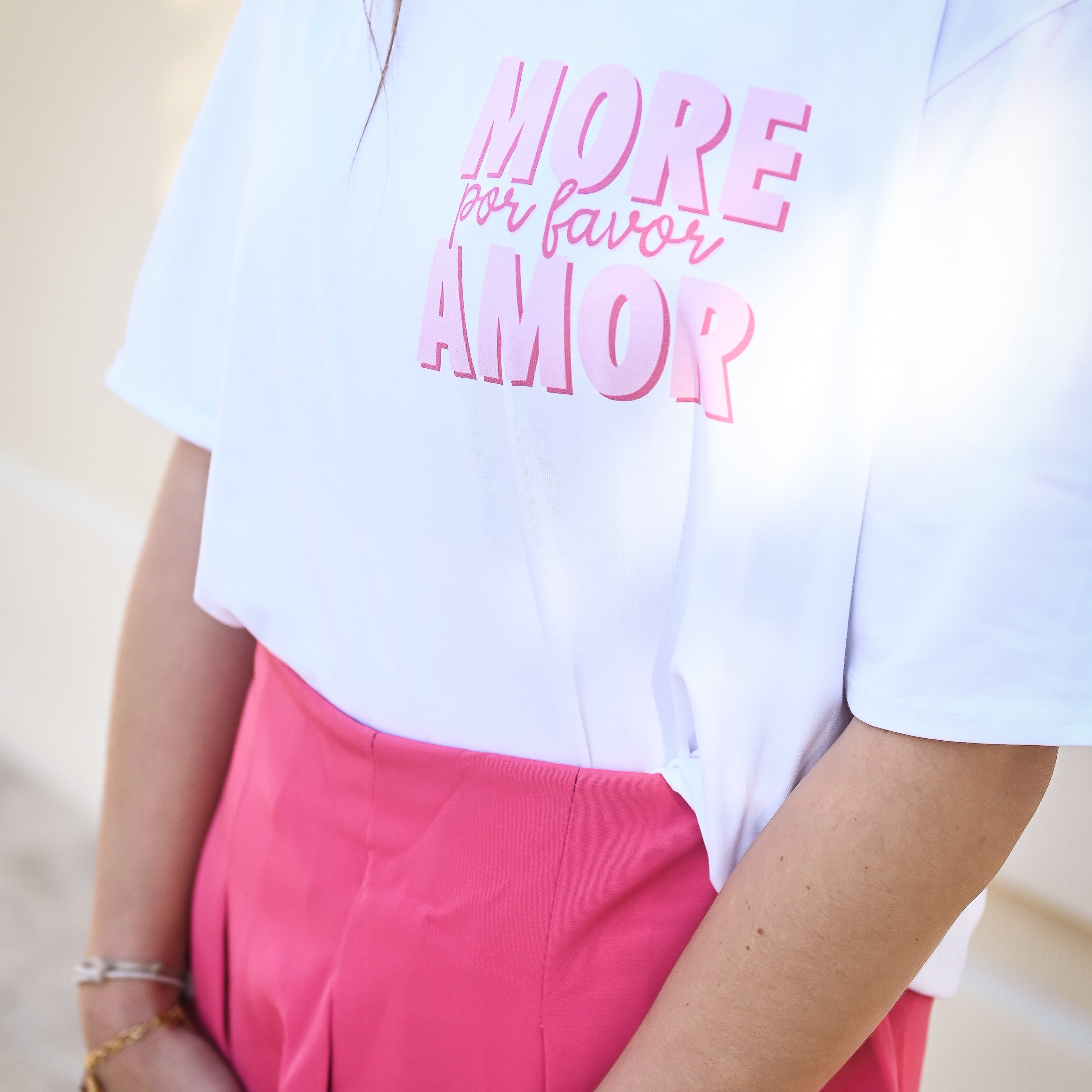 T-shirt blanc, col Rond, floqué More Amor Por favor