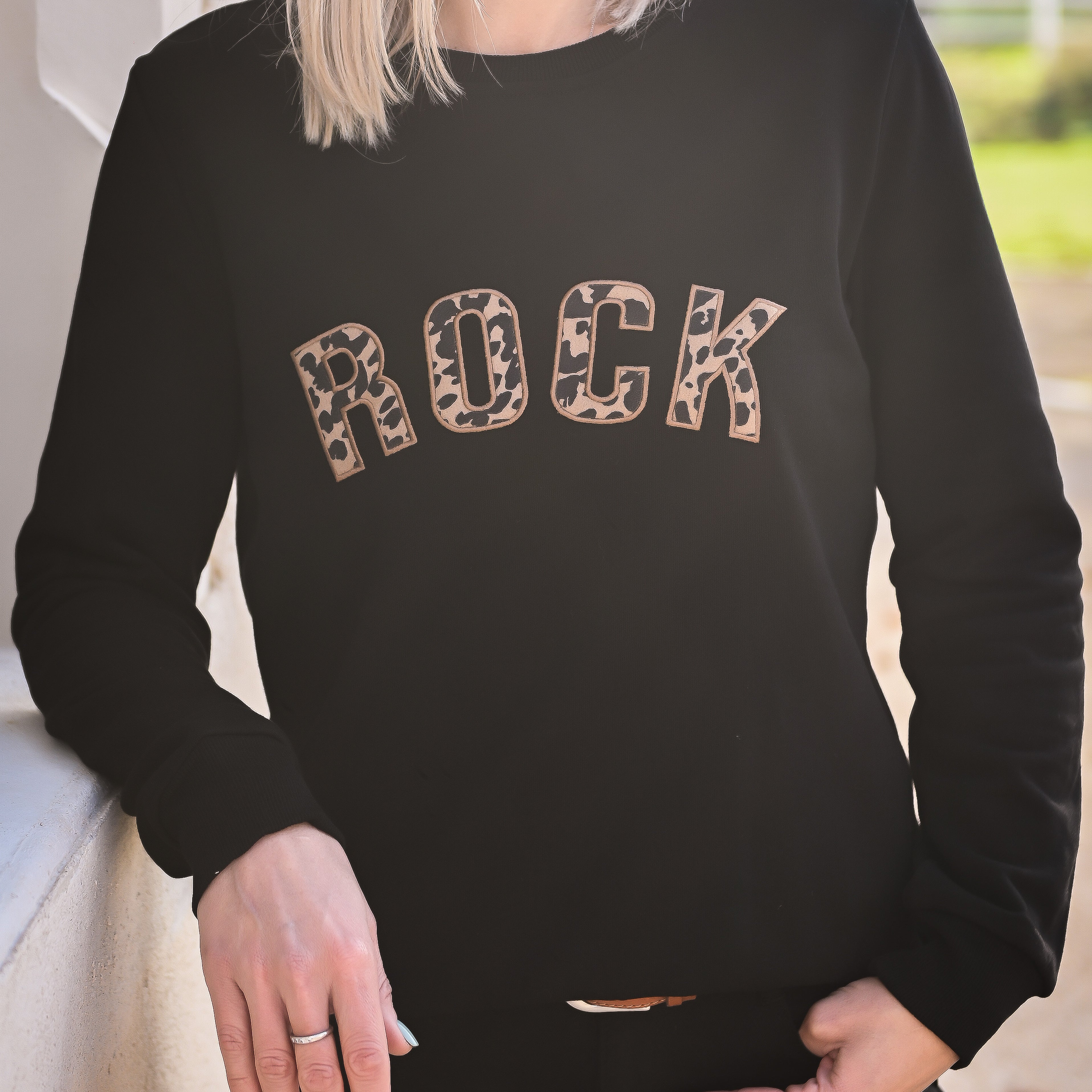 Sweat noir brodé Rock Léopard la boutique de lydie