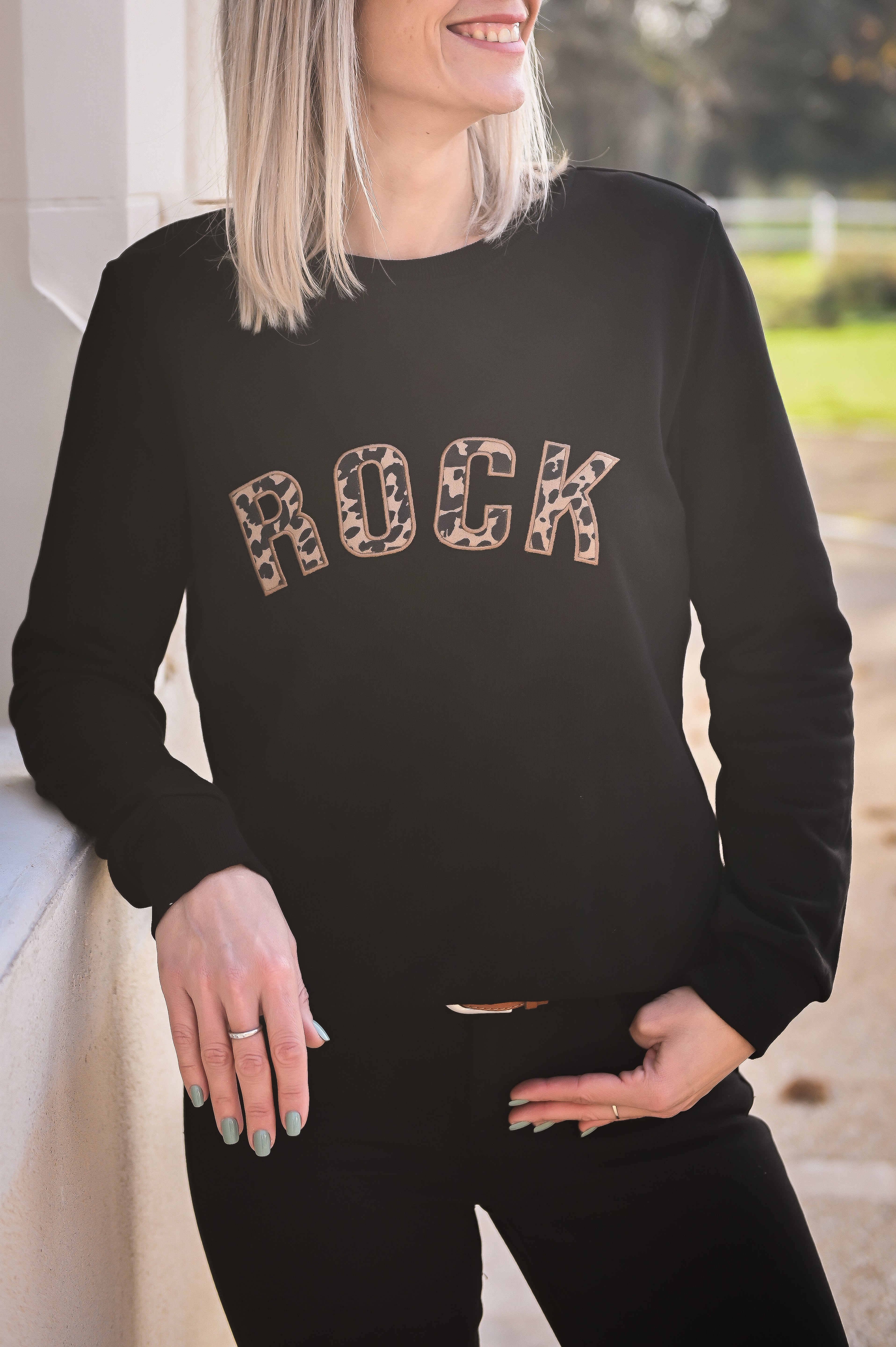 Sweat noir brodé Rock Léopard la boutique de lydie
