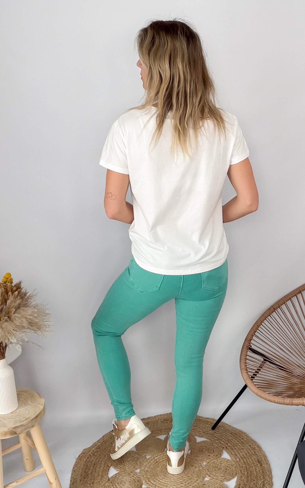 T-shirt blanc brodé "Happy" vert clair la boutique de lydie