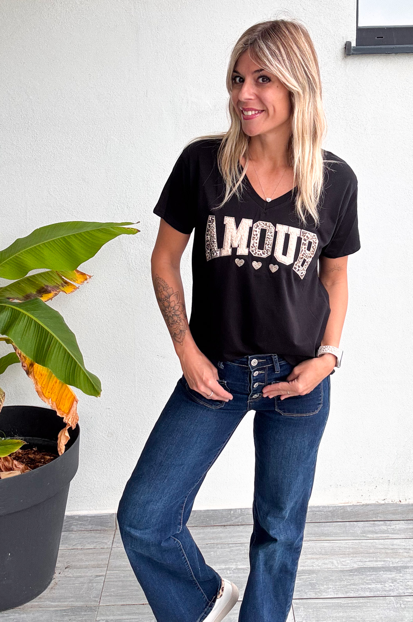 T-shirt noir, Brodé "Amour"