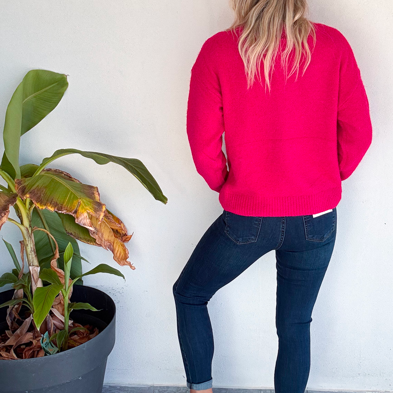 Pull fuchsia col V fleuri