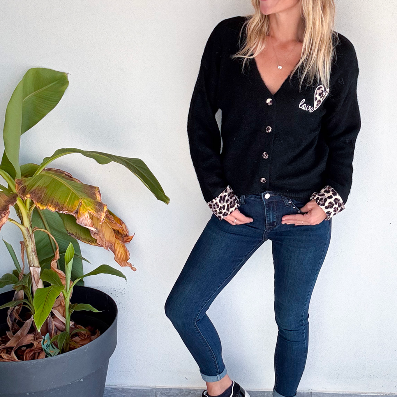 Gilet noir et léopard, broderie coeur