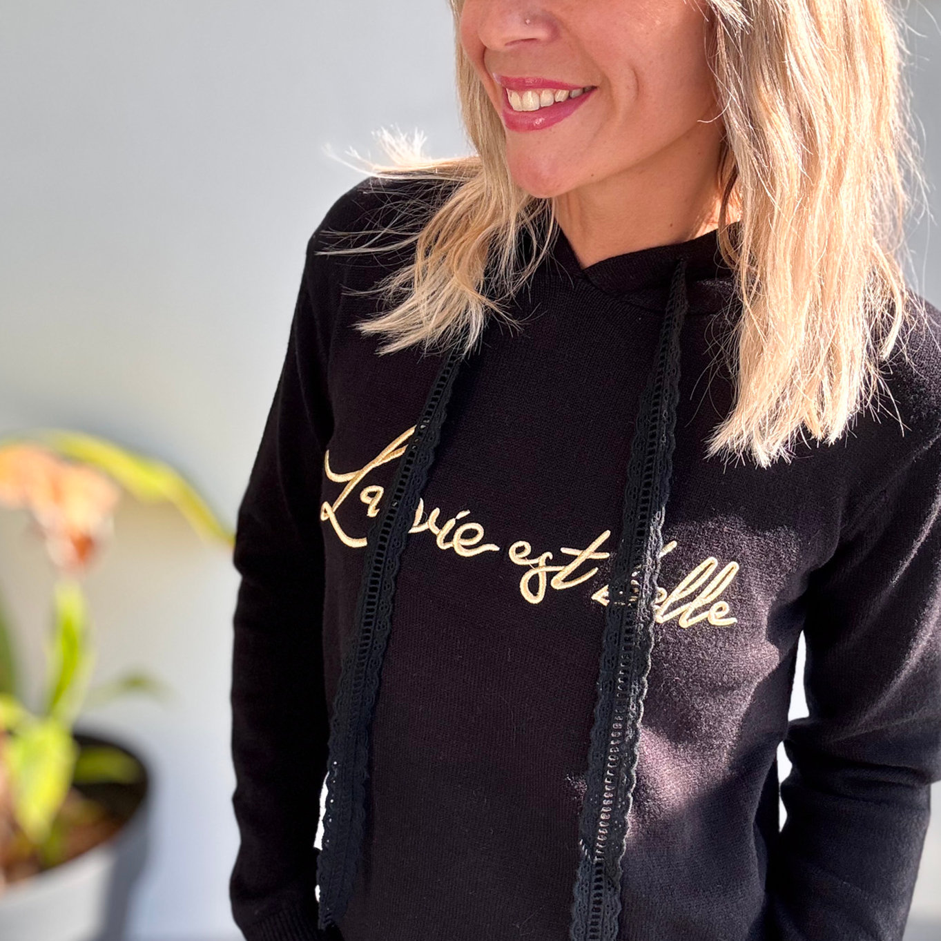 Sweat La vie est belle noir la boutique de lydie