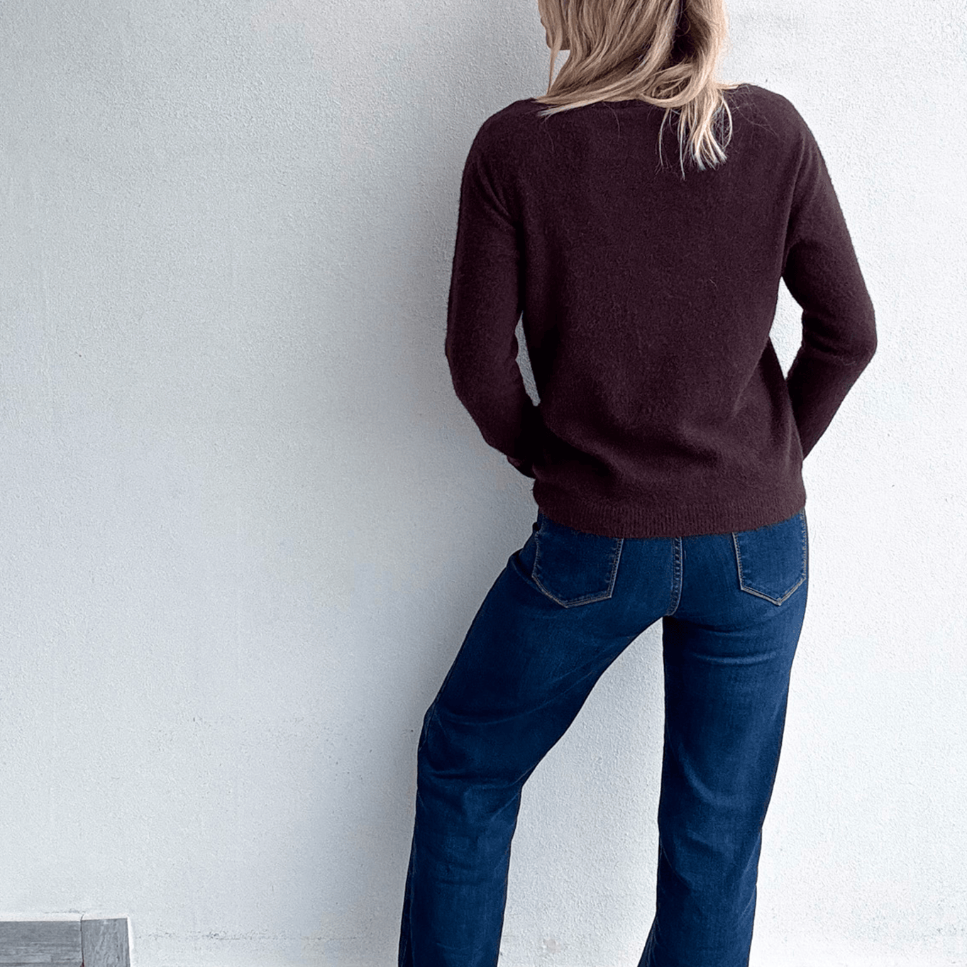 Pull marron chocolat, col V, matière douce