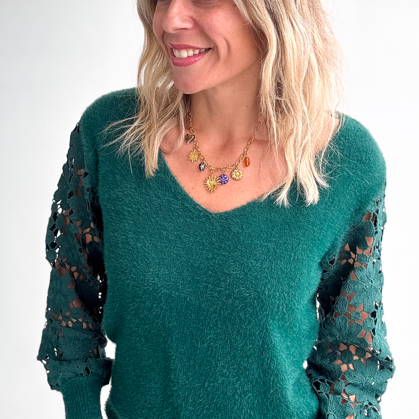 Pull en Maille Douce Vert Sapin - Manches en Dentelle la boutique de lydie