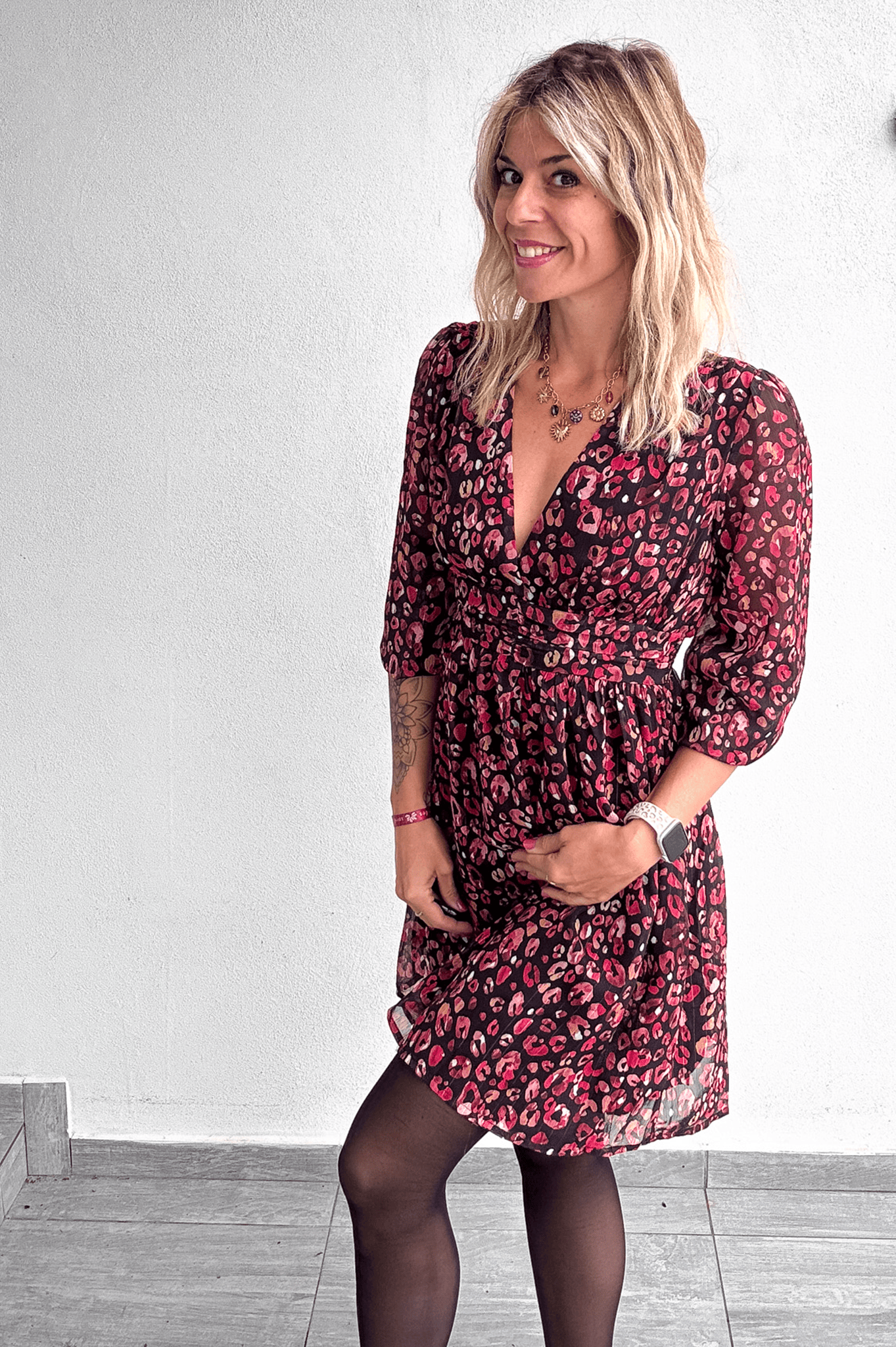 Robe Courte Cache-Cœur Imprimée - Léopard Rose & Noir