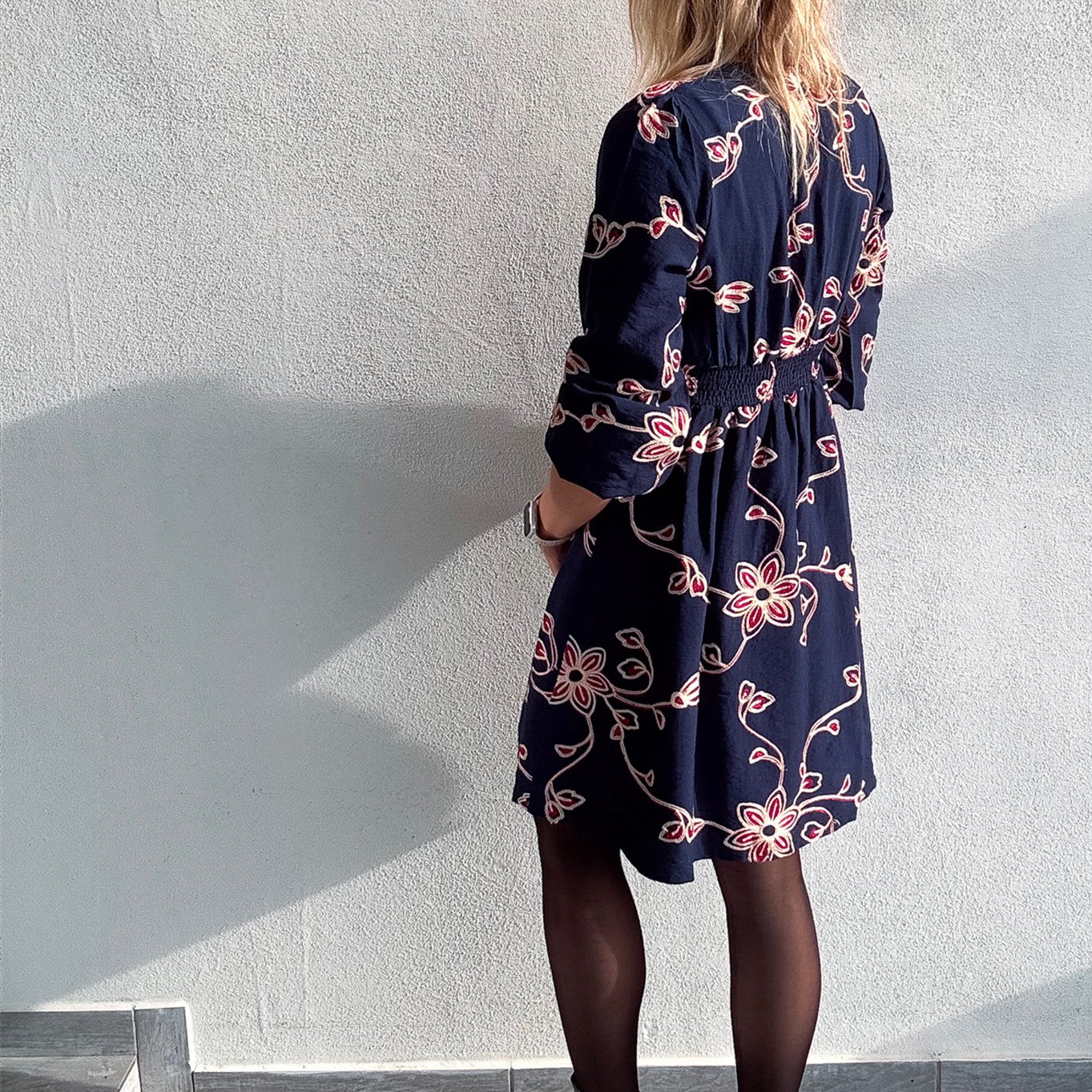 Robe courte Marine avec broderie