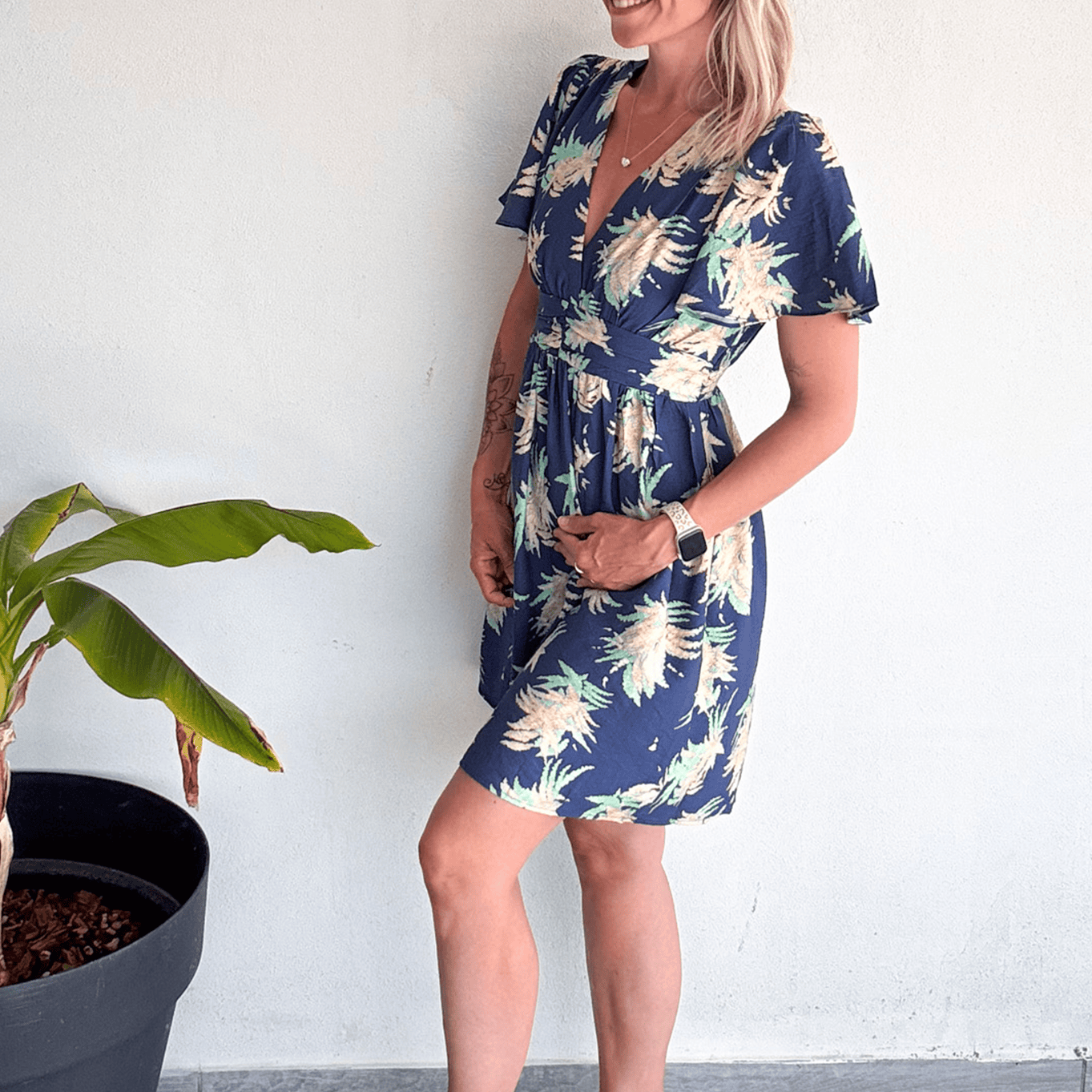 Robe courte bleu fleuri la boutique de lydie