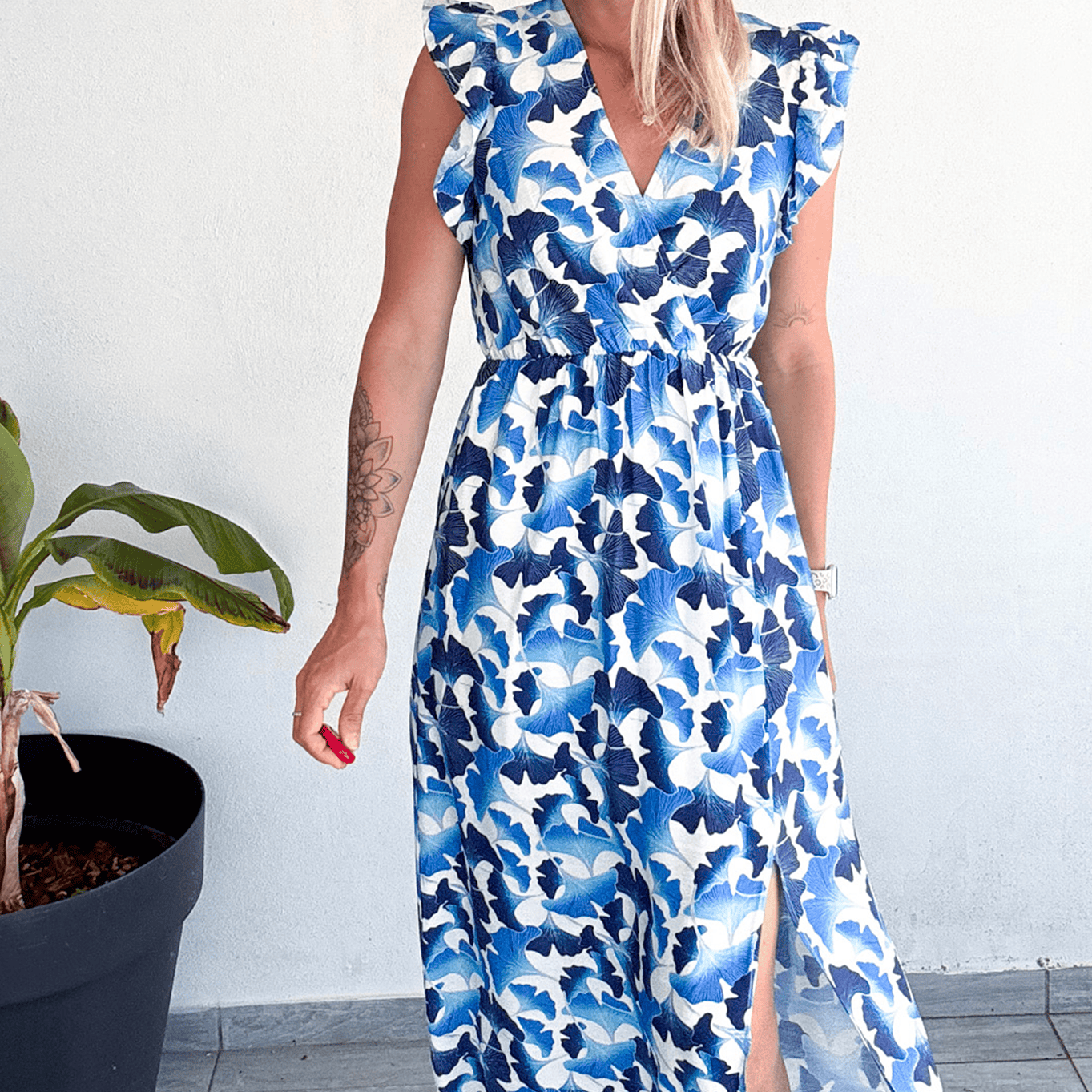 Robe longue blanche et bleu