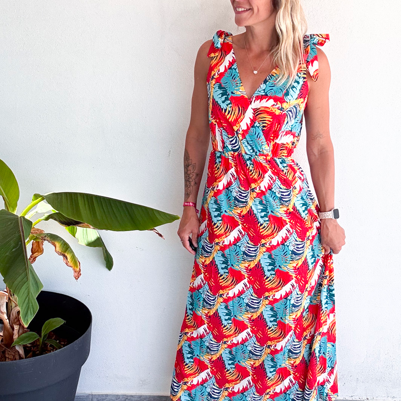 Robe longue motif tropical rouge et vert