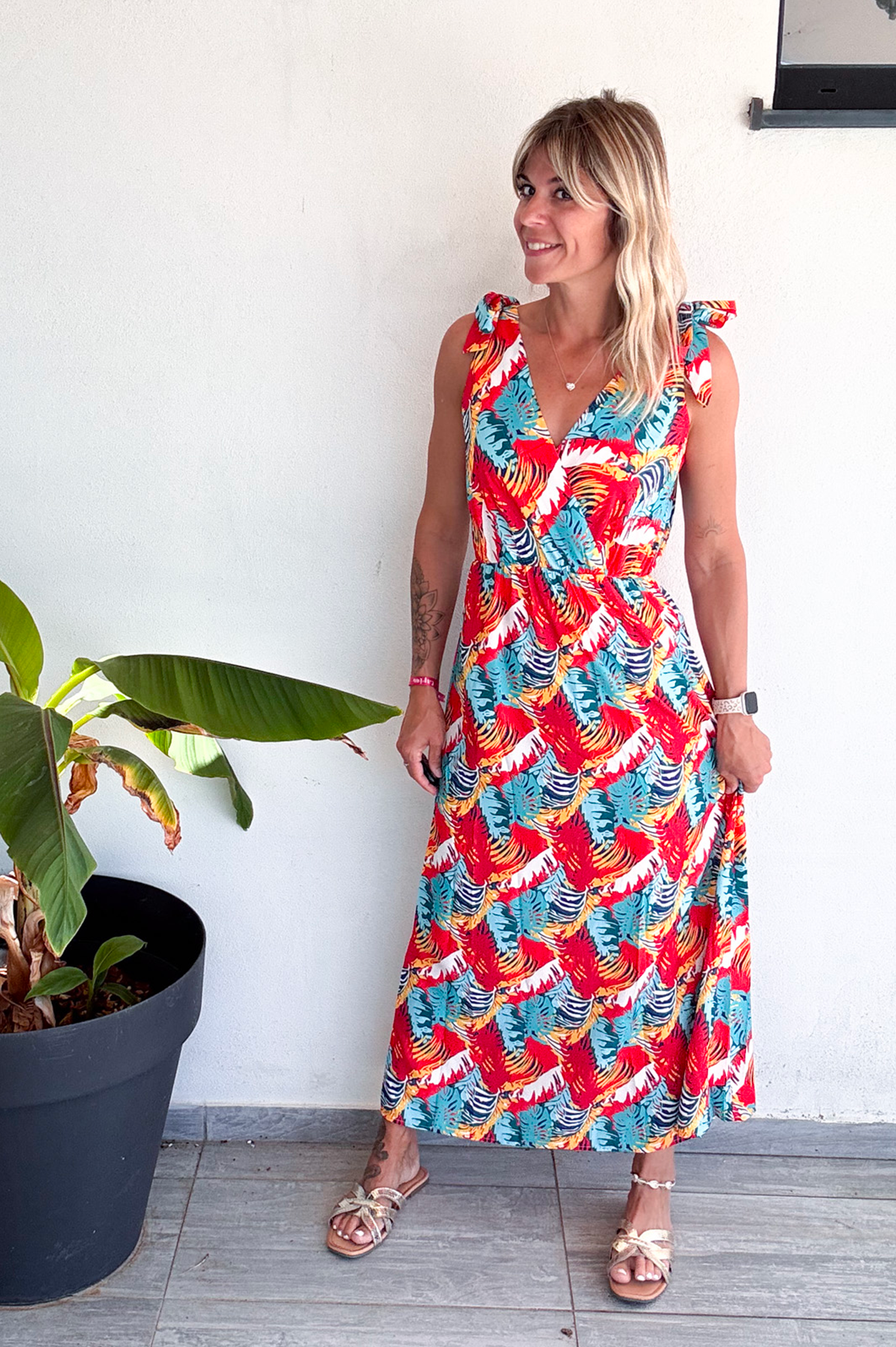 Robe longue motif tropical rouge et vert
