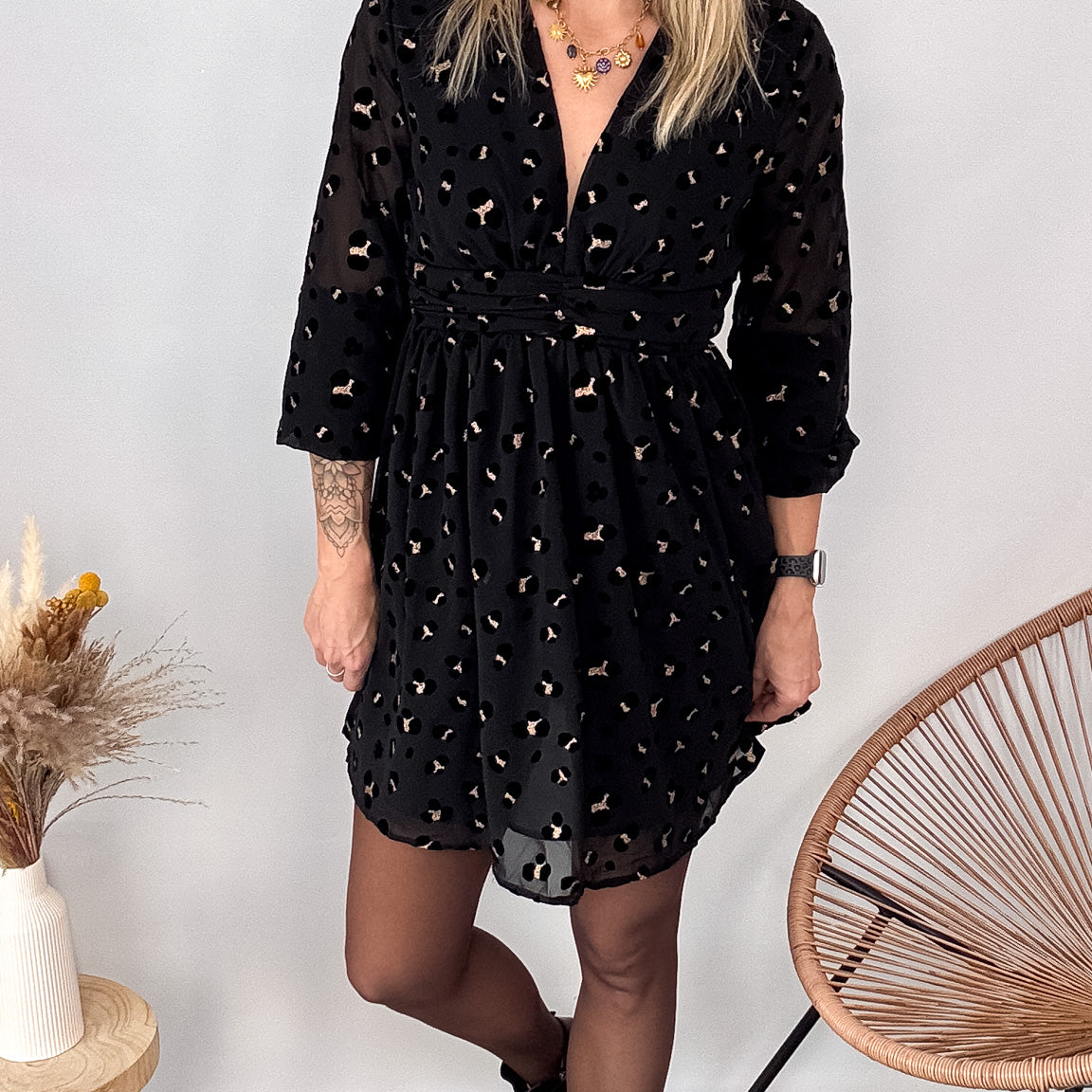robe noire leopard